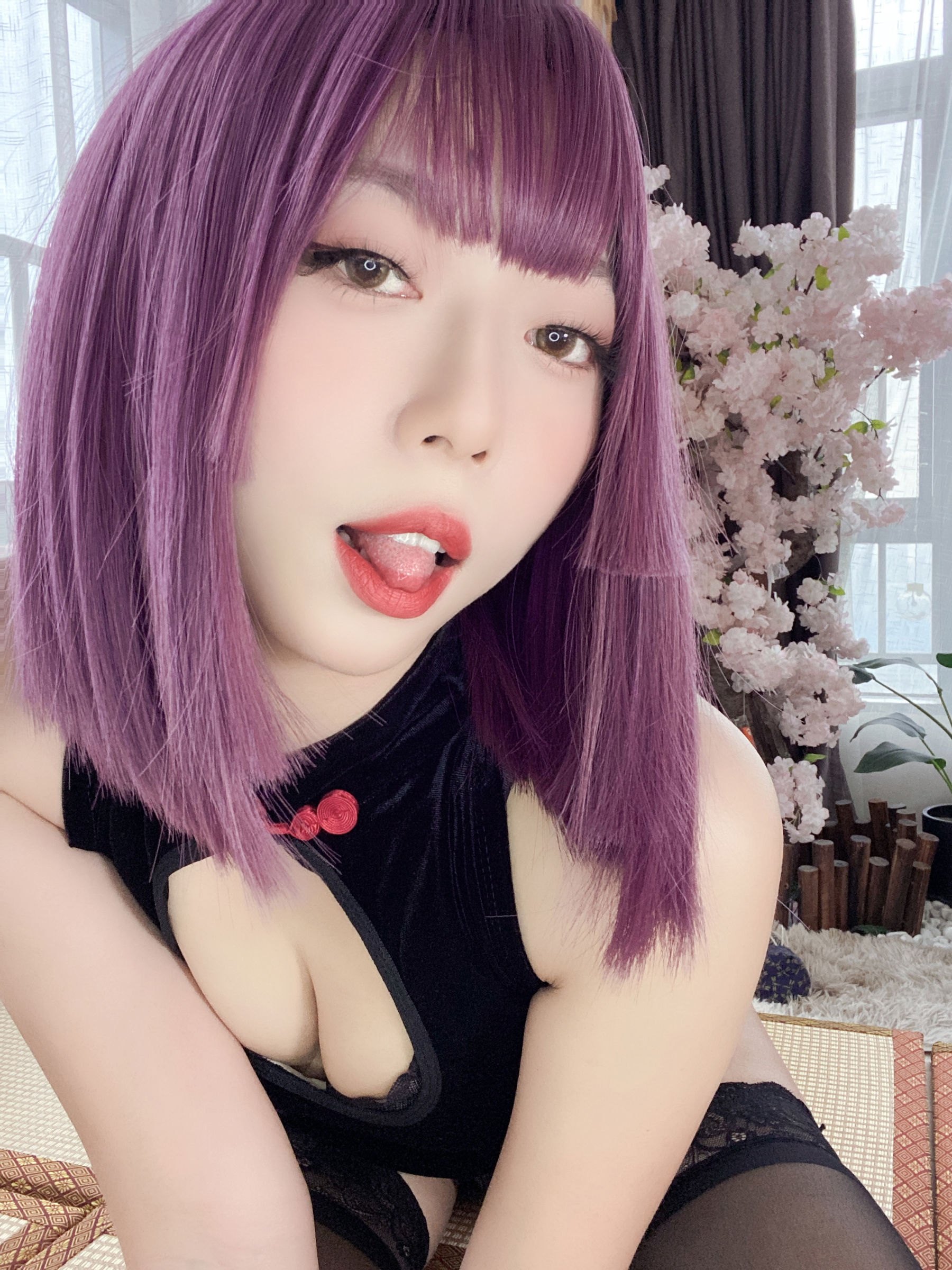 动漫博主 Money冷冷 - 高叉旗袍蕾丝裙/(107P)