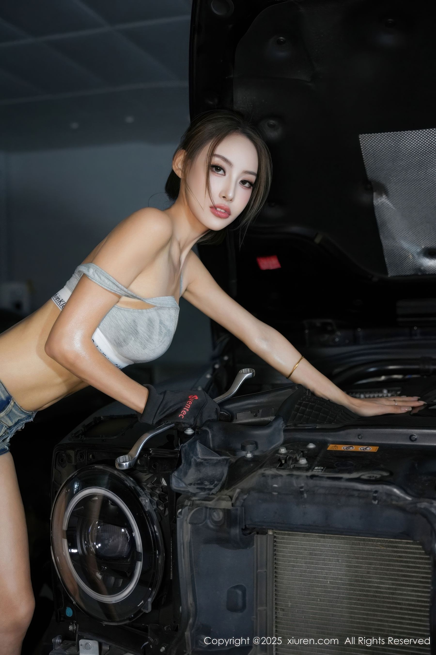 [秀人XiuRen] 2025.10.21 No.10894 lingyu69/(76P)