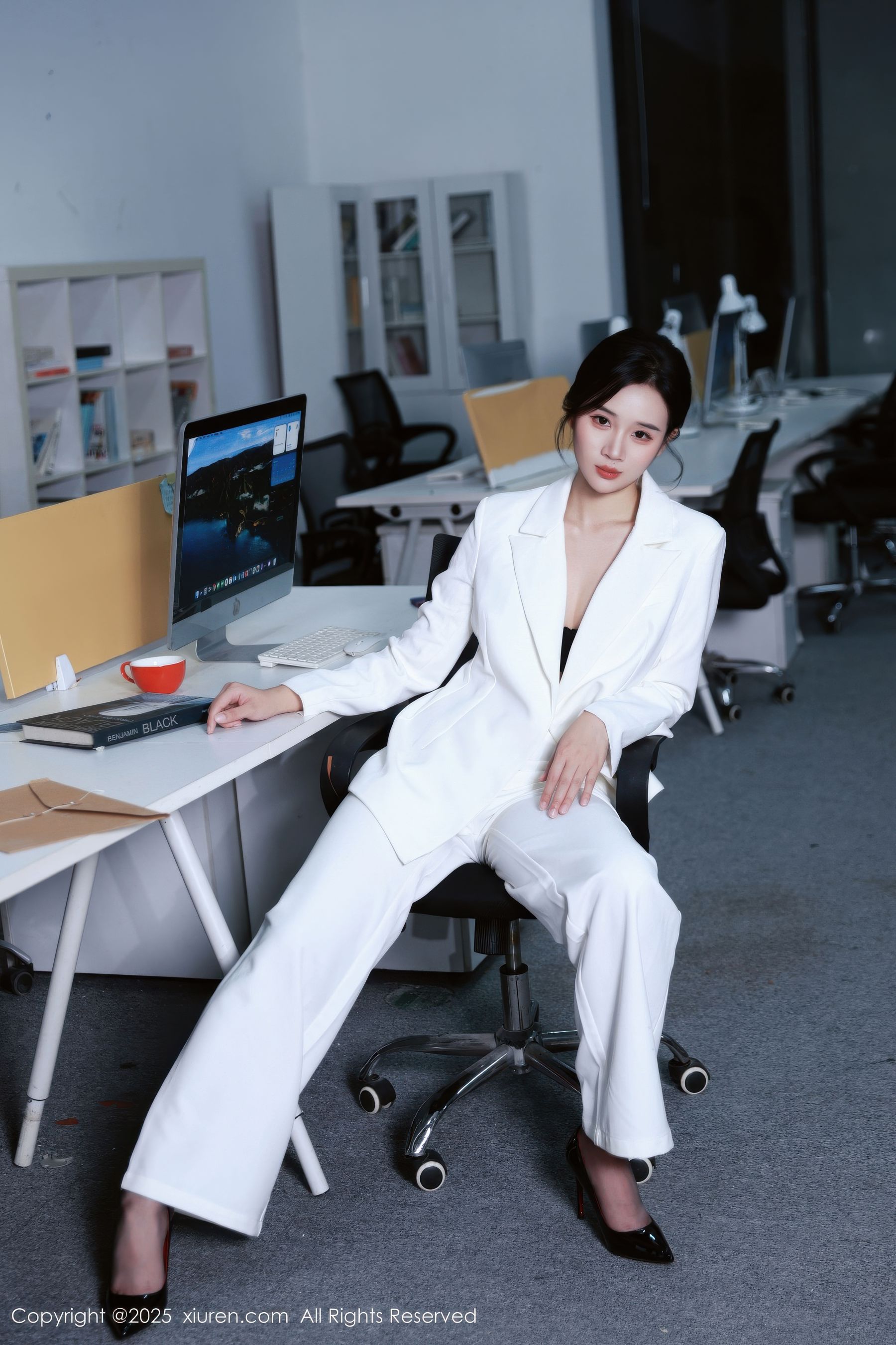 [秀人XiuRen] 2025.10.24 No.10908 南乔/(72P)