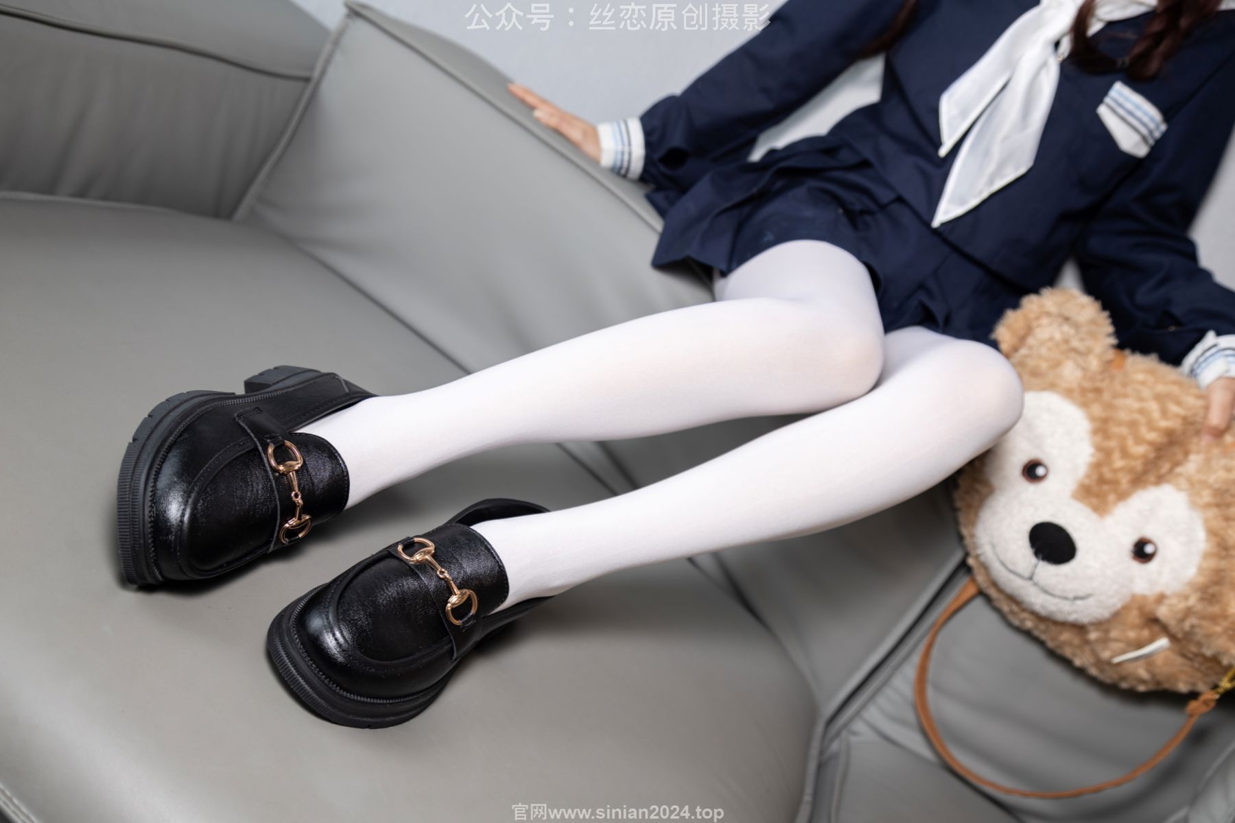 丝恋摄影 No.001 小梦 - 乐福鞋 厚白丝/(243P)