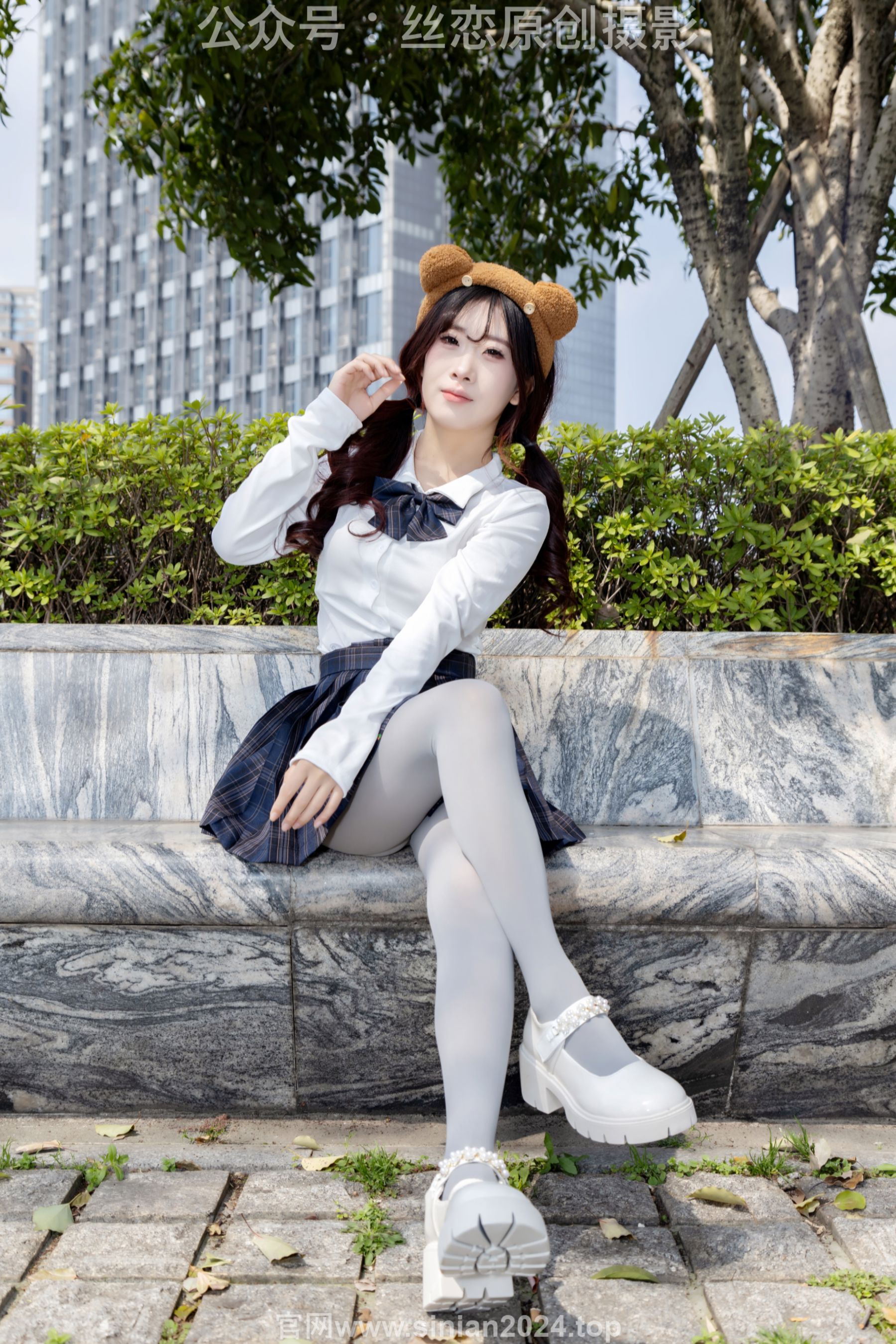 丝恋摄影 No.009 小梦 - 白色衬衫 碎花短裙 灰色丝袜 白色玛丽珍/(283P)