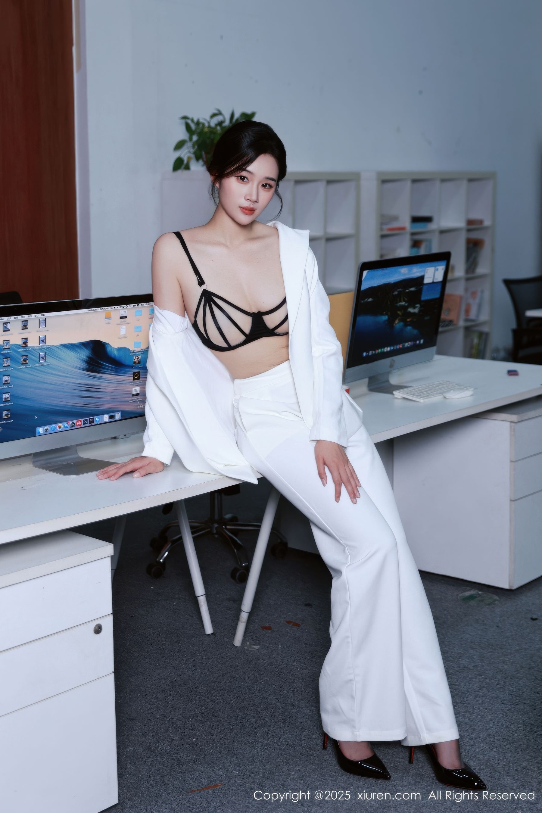 [秀人XiuRen] 2025.10.24 No.10908 南乔/(72P)