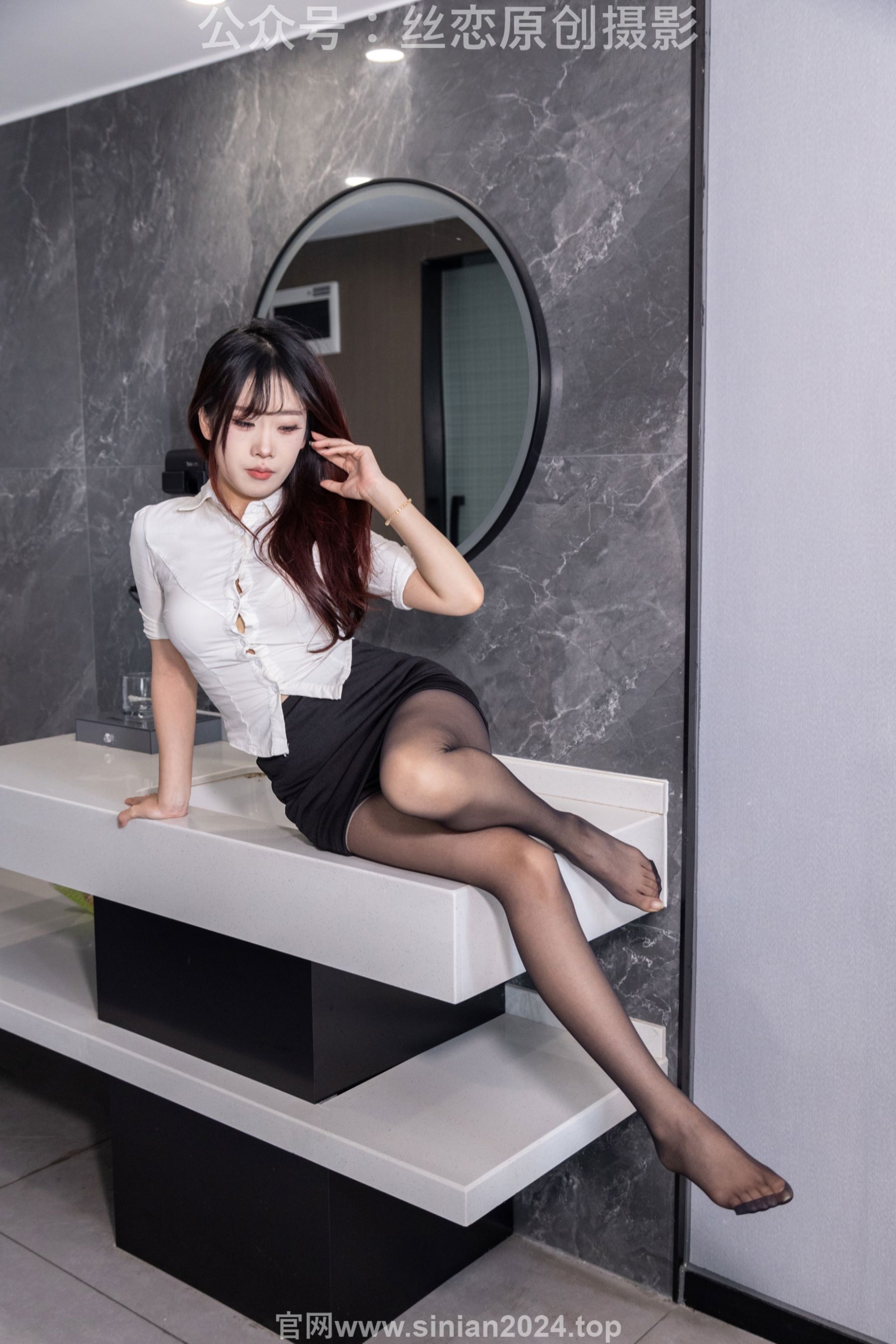 丝恋摄影 No.005 小梦 - 白色衬衫 黑色丝袜 包臀裙/(169P)