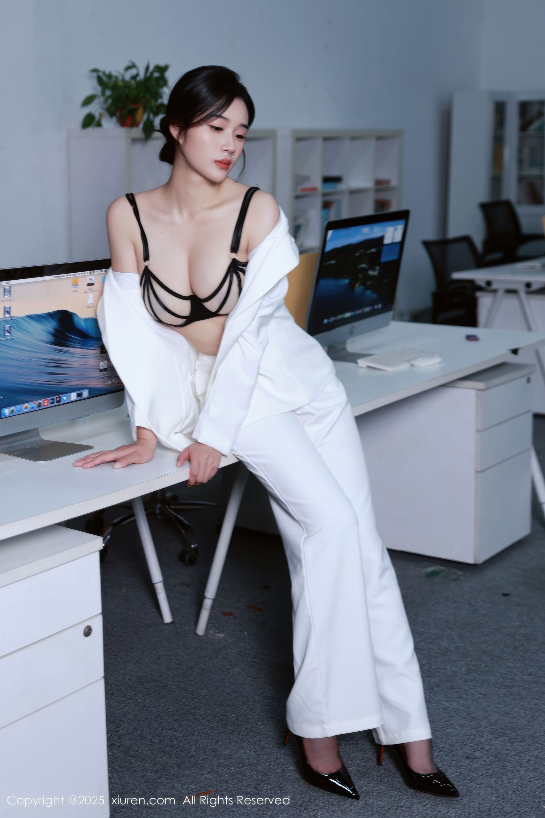 [秀人XiuRen] 2025.10.24 No.10908 南乔/(72P)