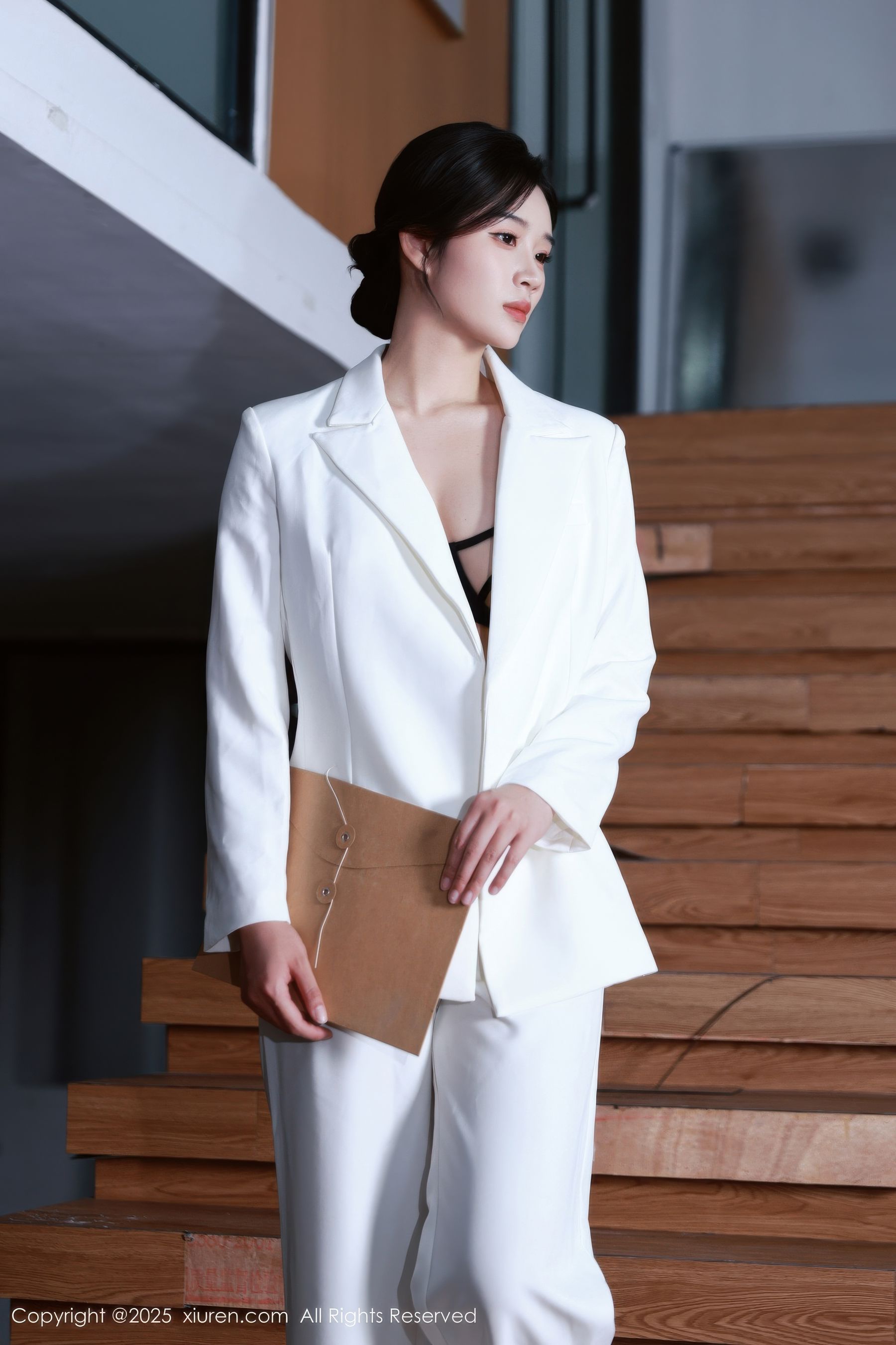 [秀人XiuRen] 2025.10.24 No.10908 南乔/(72P)