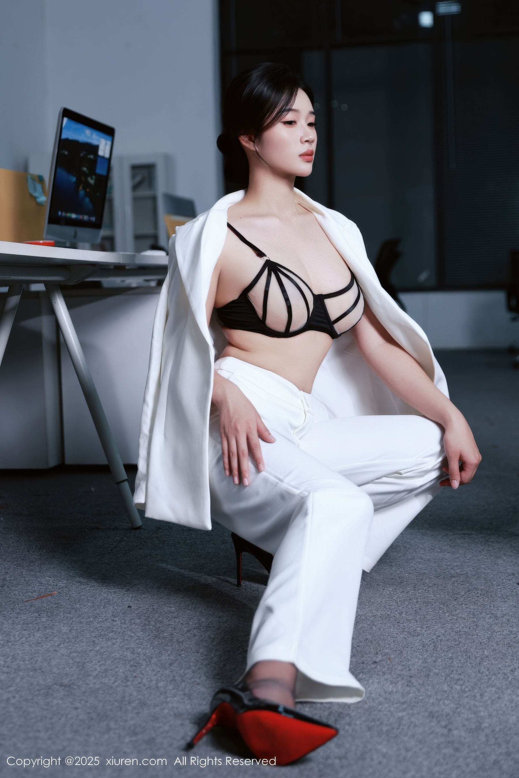 [秀人XiuRen] 2025.10.24 No.10908 南乔/(72P)