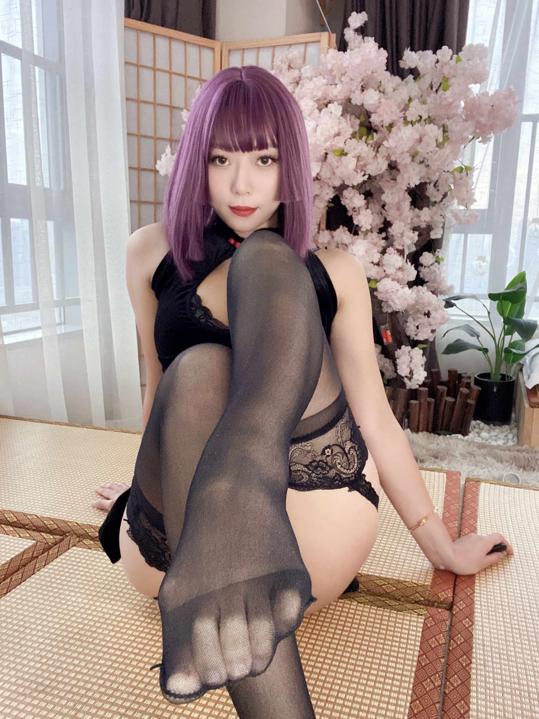 动漫博主 Money冷冷 - 高叉旗袍蕾丝裙/(107P)