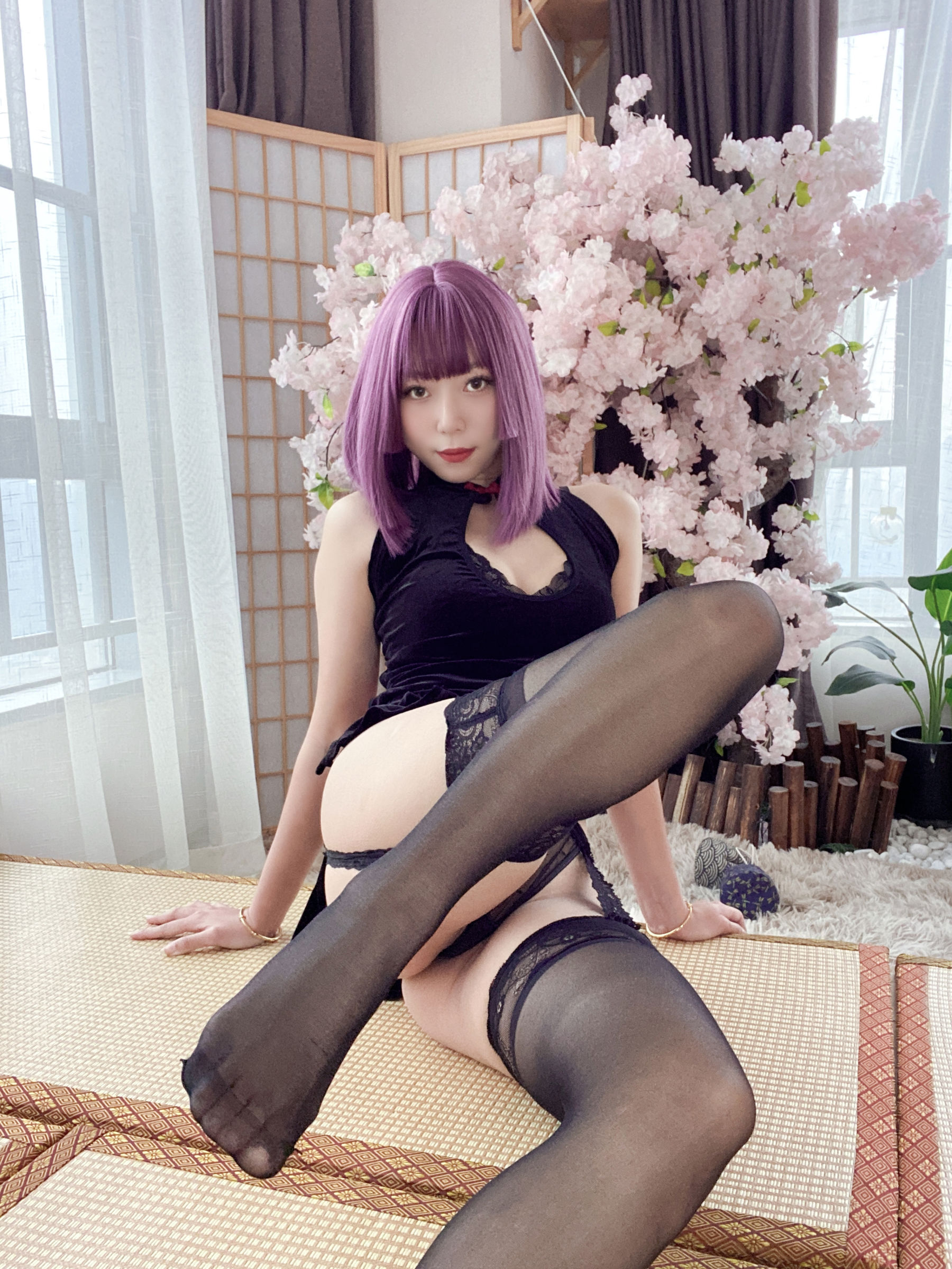 动漫博主 Money冷冷 - 高叉旗袍蕾丝裙/(107P)