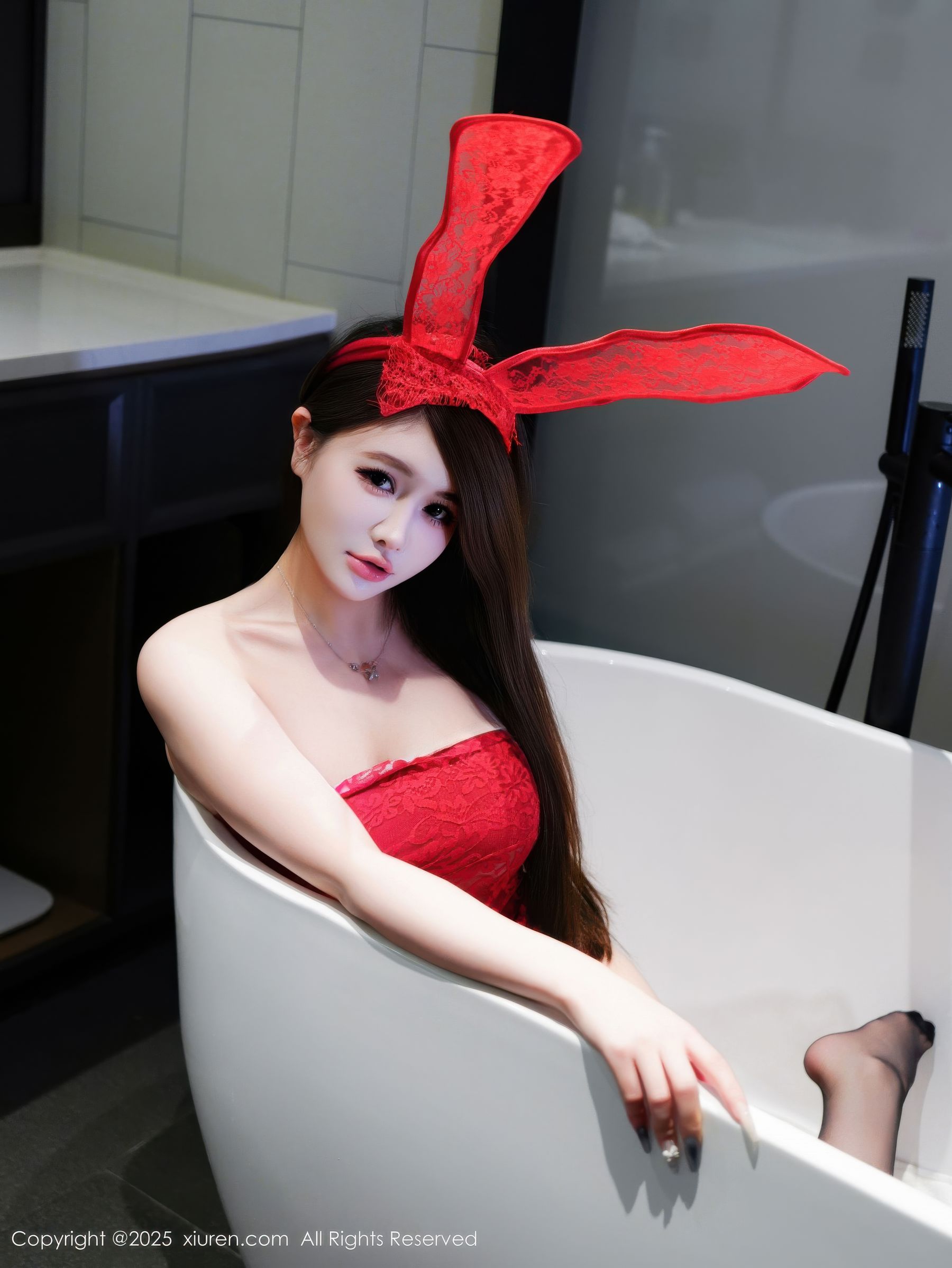 [秀人XiuRen] 2025.10.24 No.10907 甜妮/(73P)