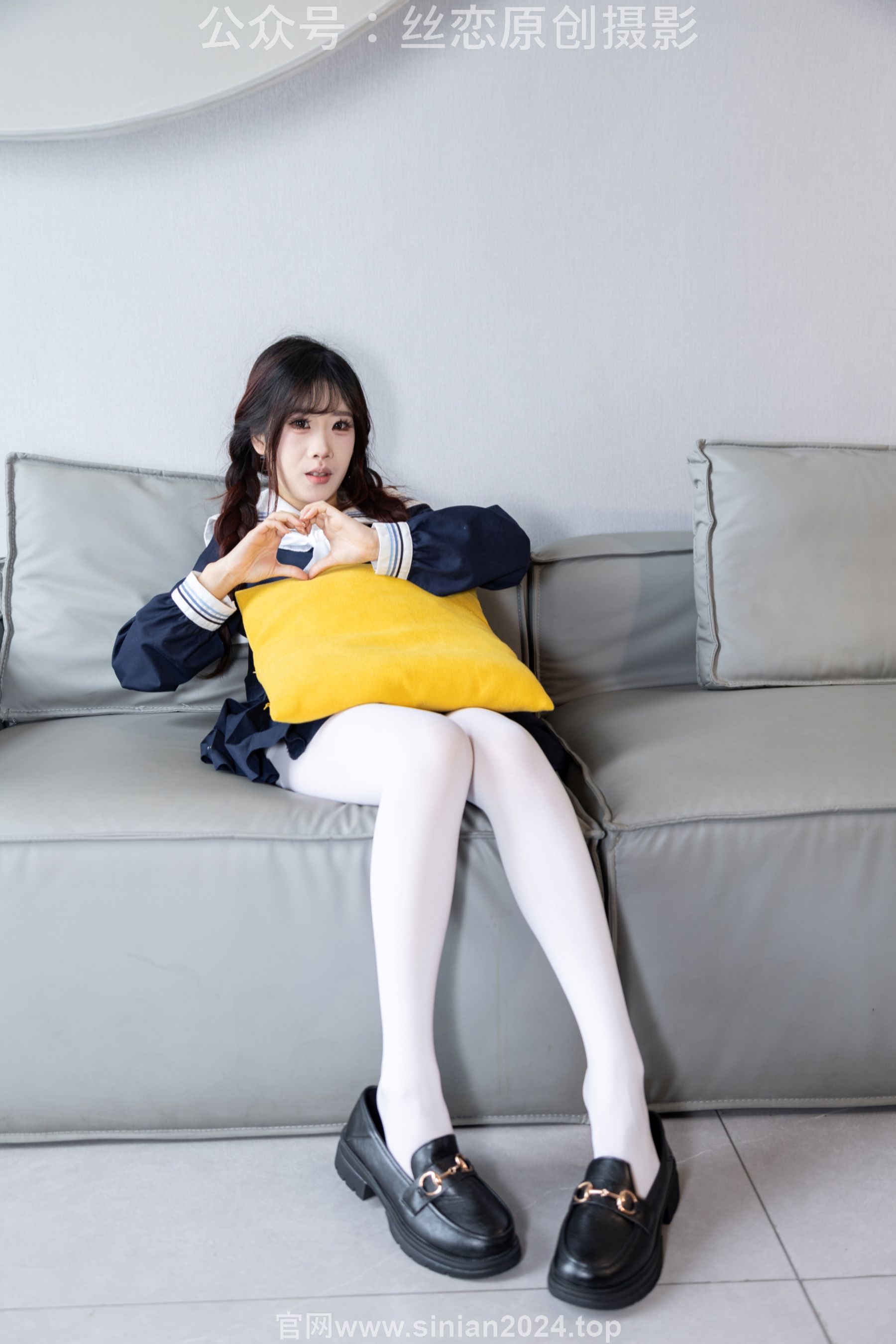 丝恋摄影 No.001 小梦 - 乐福鞋 厚白丝/(243P)