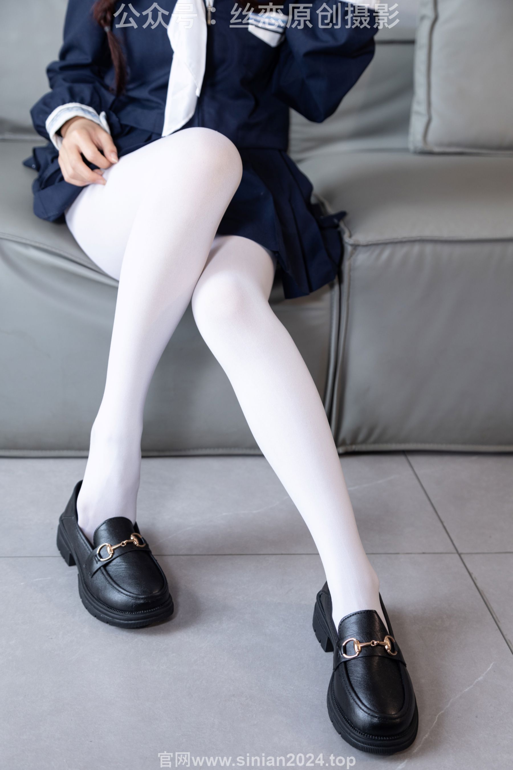 丝恋摄影 No.001 小梦 - 乐福鞋 厚白丝/(243P)