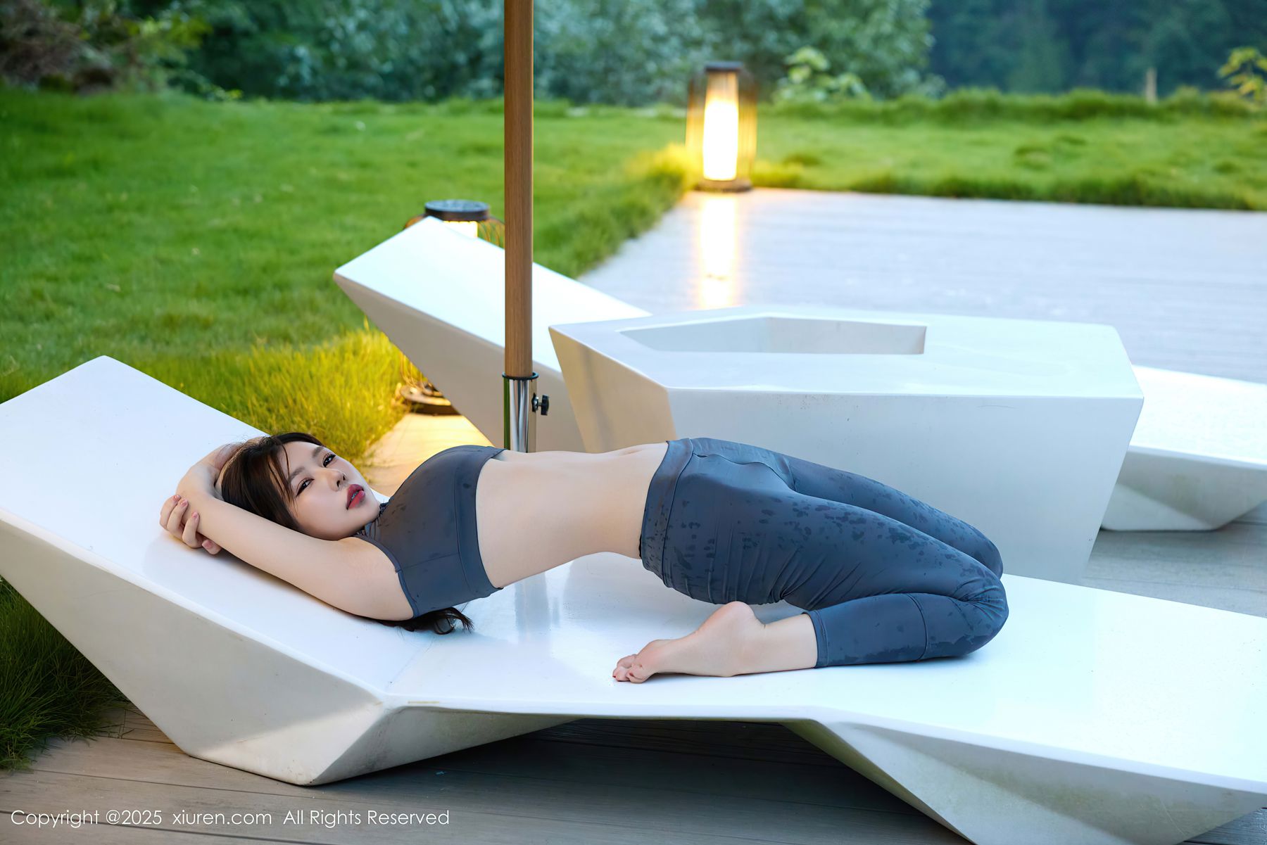 [秀人XiuRen] 2025.10.23 No.10902 尹甜甜sunny/(60P)