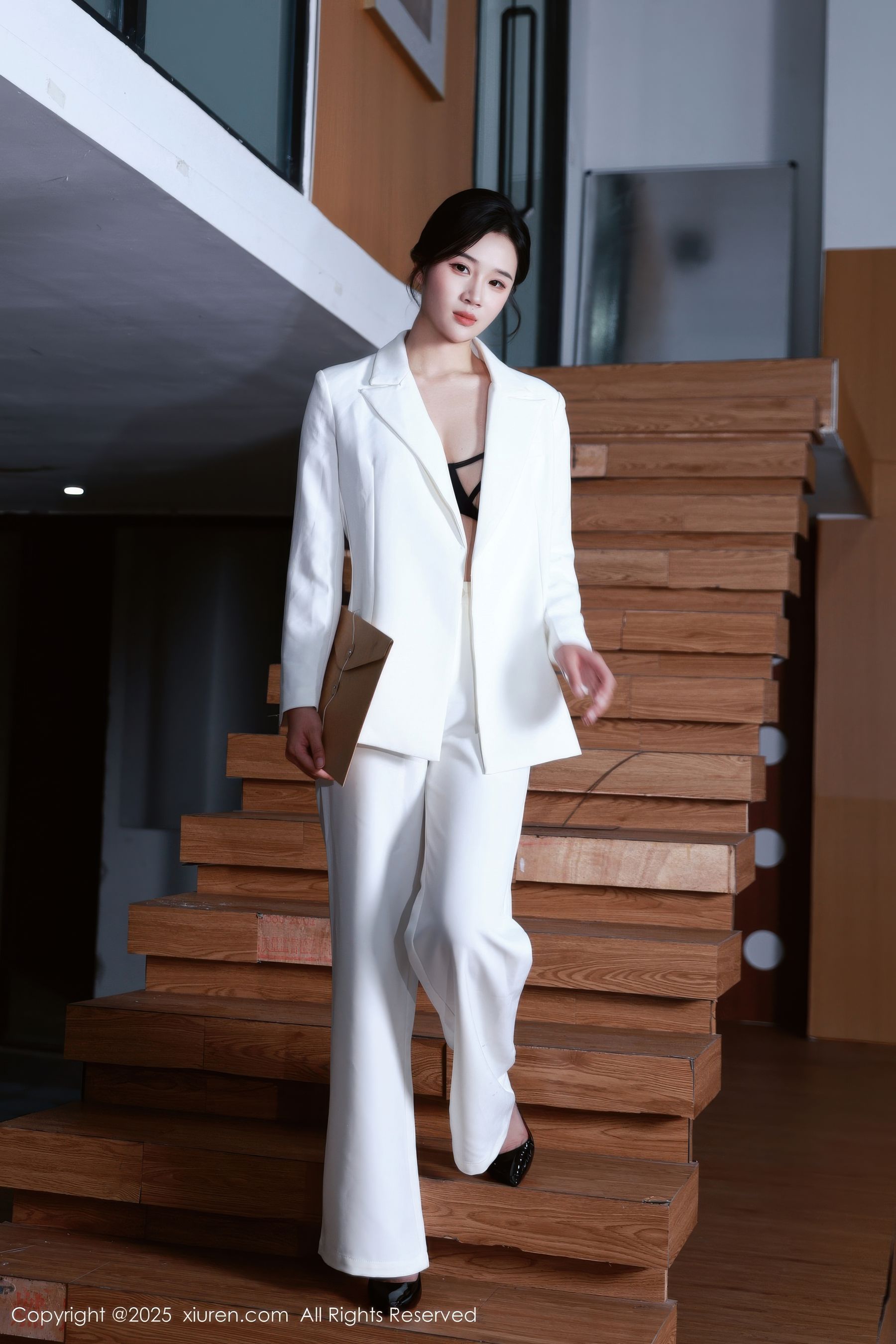 [秀人XiuRen] 2025.10.24 No.10908 南乔/(72P)