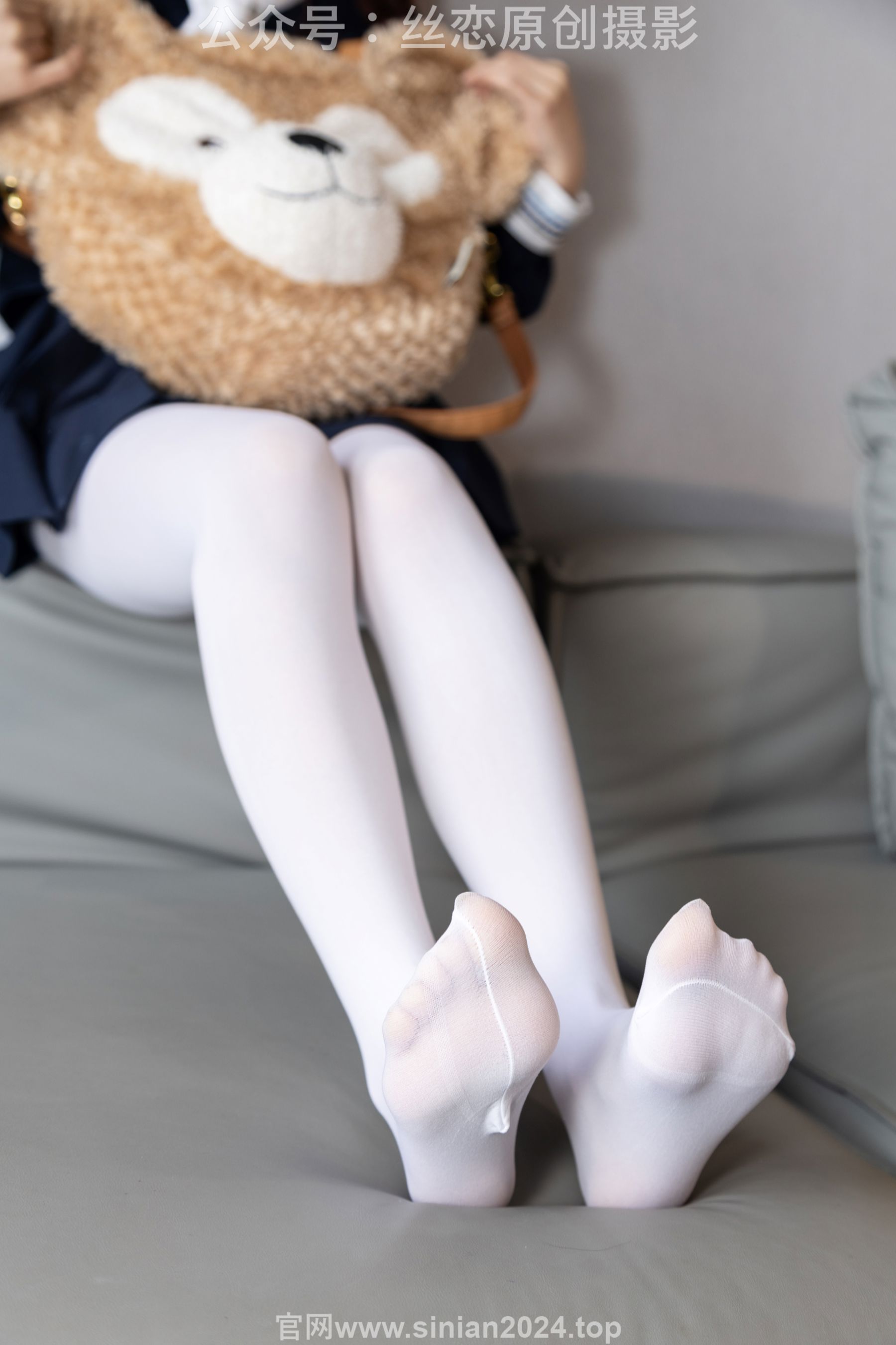 丝恋摄影 No.001 小梦 - 乐福鞋 厚白丝/(243P)