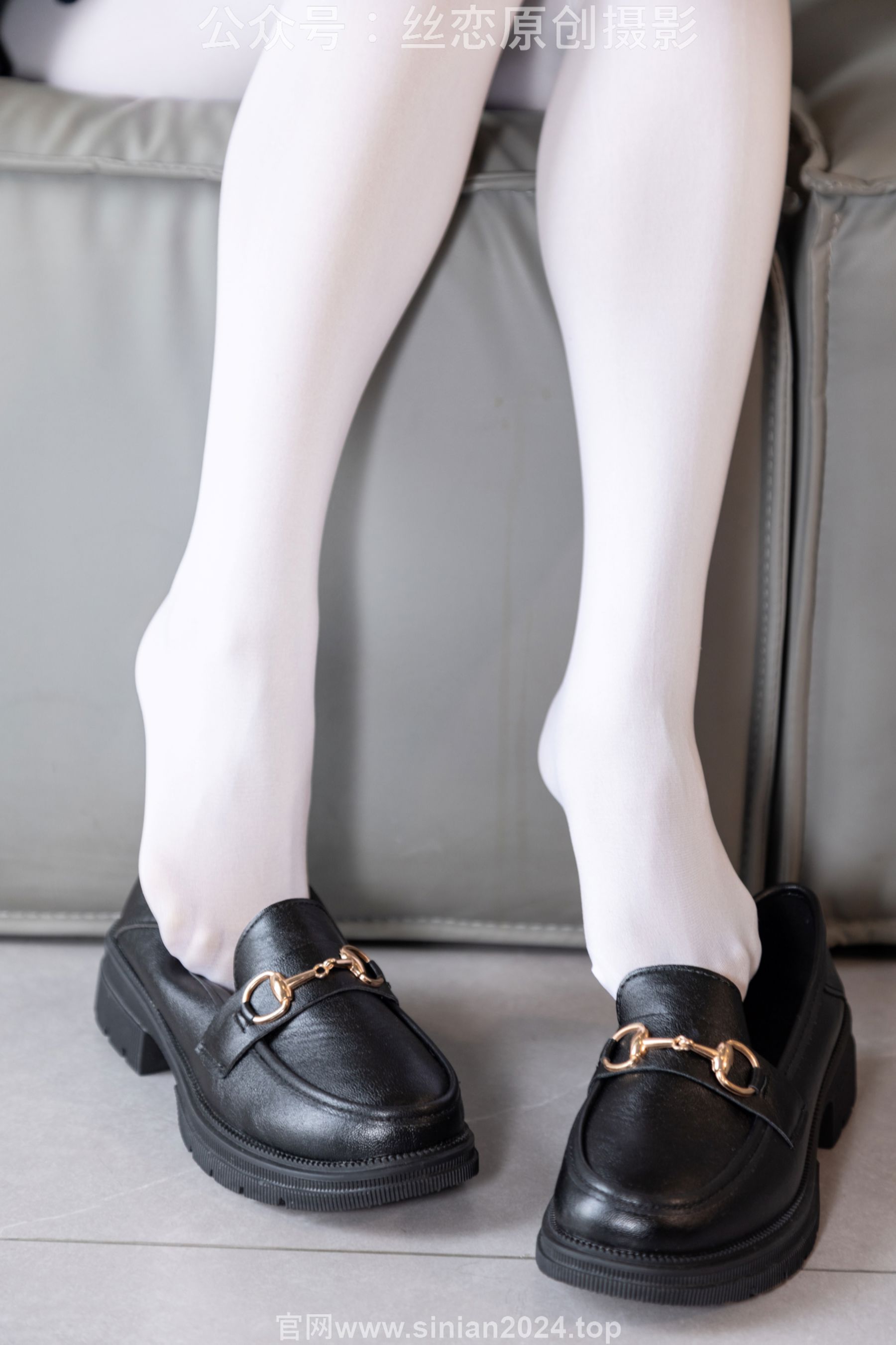 丝恋摄影 No.001 小梦 - 乐福鞋 厚白丝/(243P)