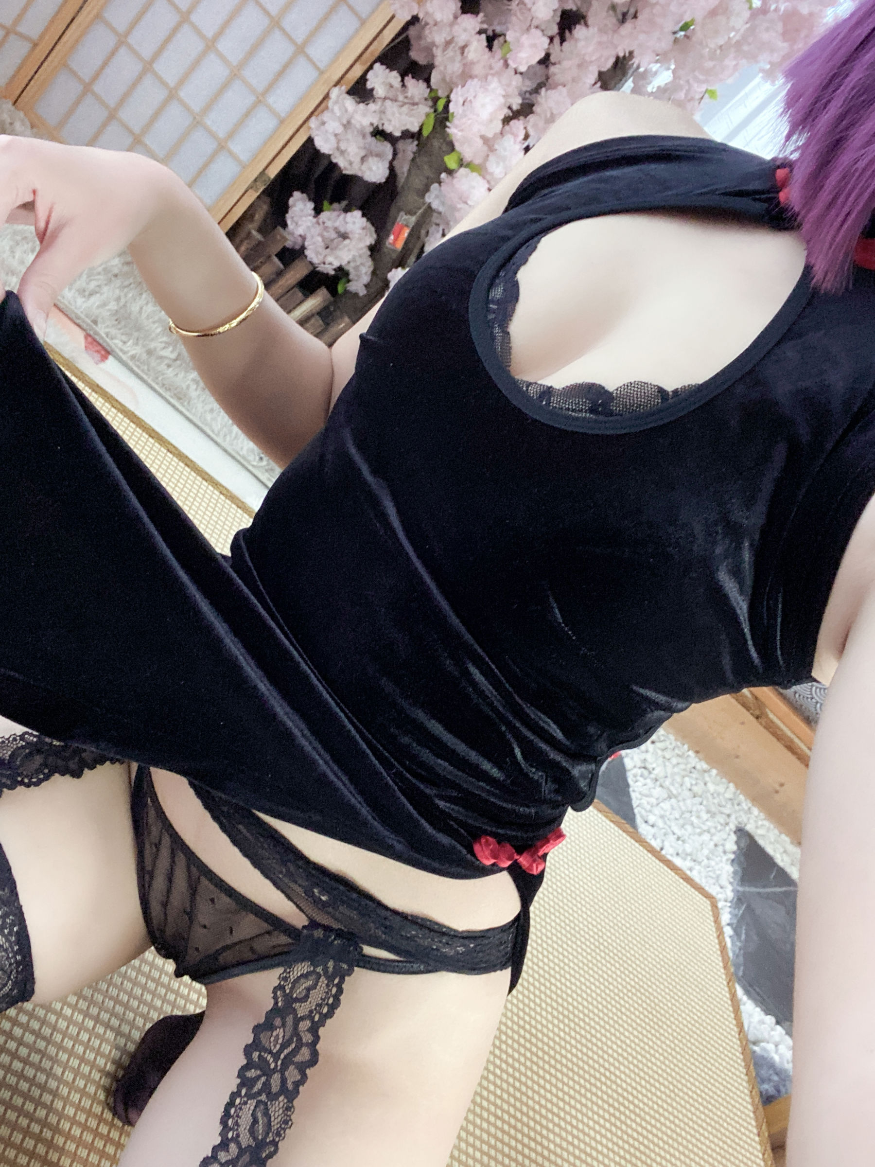 动漫博主 Money冷冷 - 高叉旗袍蕾丝裙/(107P)