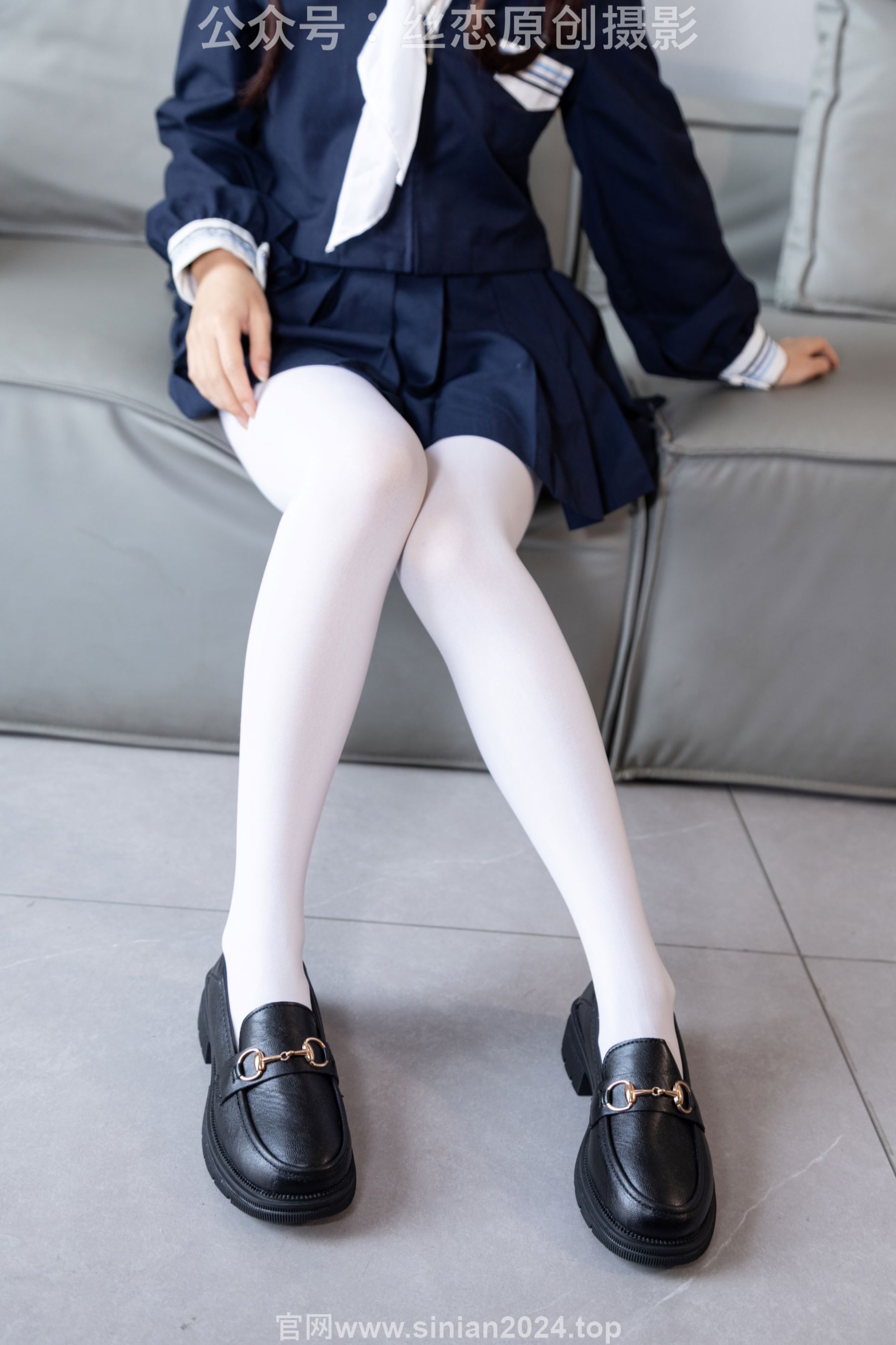 丝恋摄影 No.001 小梦 - 乐福鞋 厚白丝/(243P)