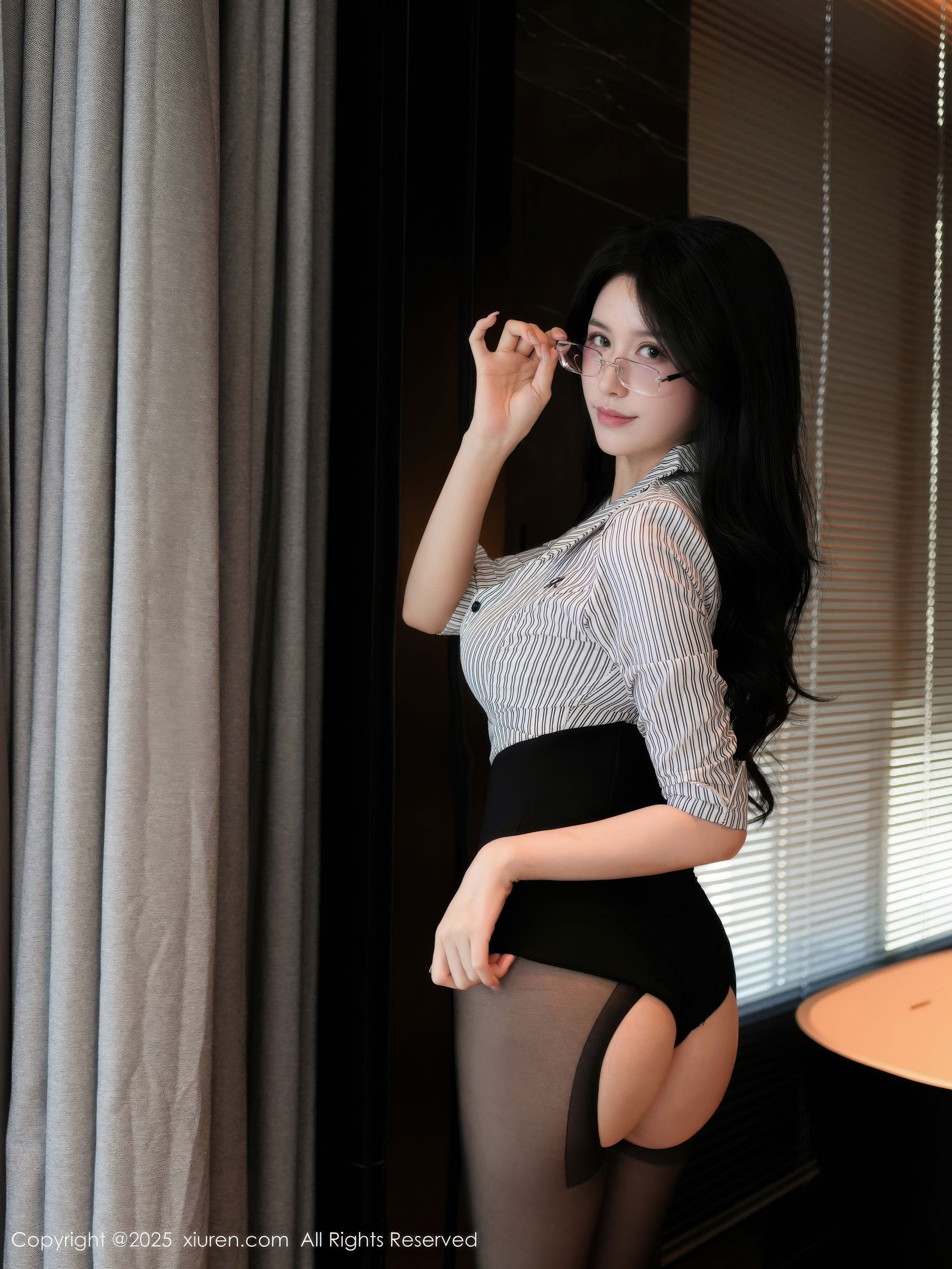 [秀人XiuRen] 2025.10.24 No.10905 shelly诗莉吖/(82P)