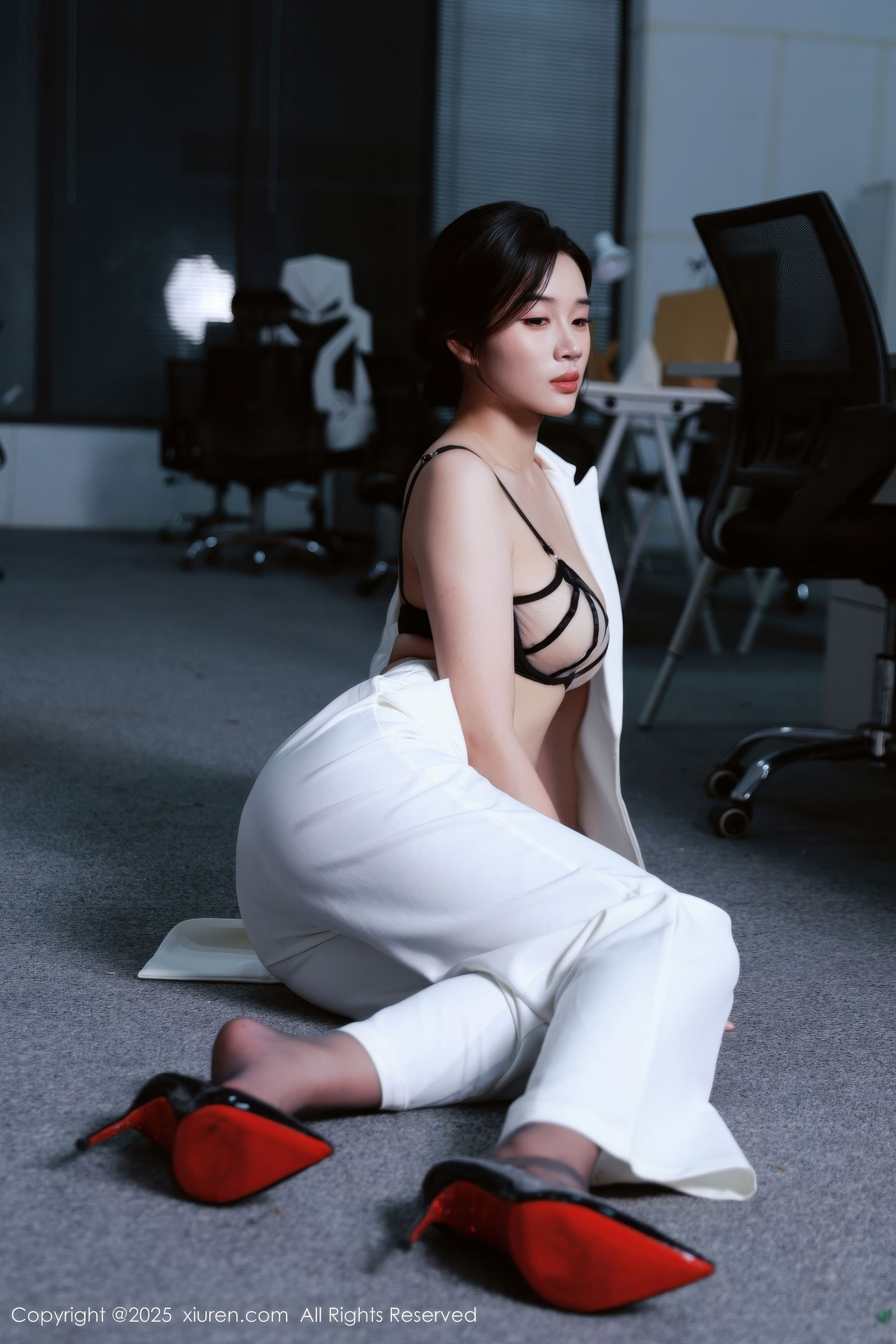 [秀人XiuRen] 2025.10.24 No.10908 南乔/(72P)