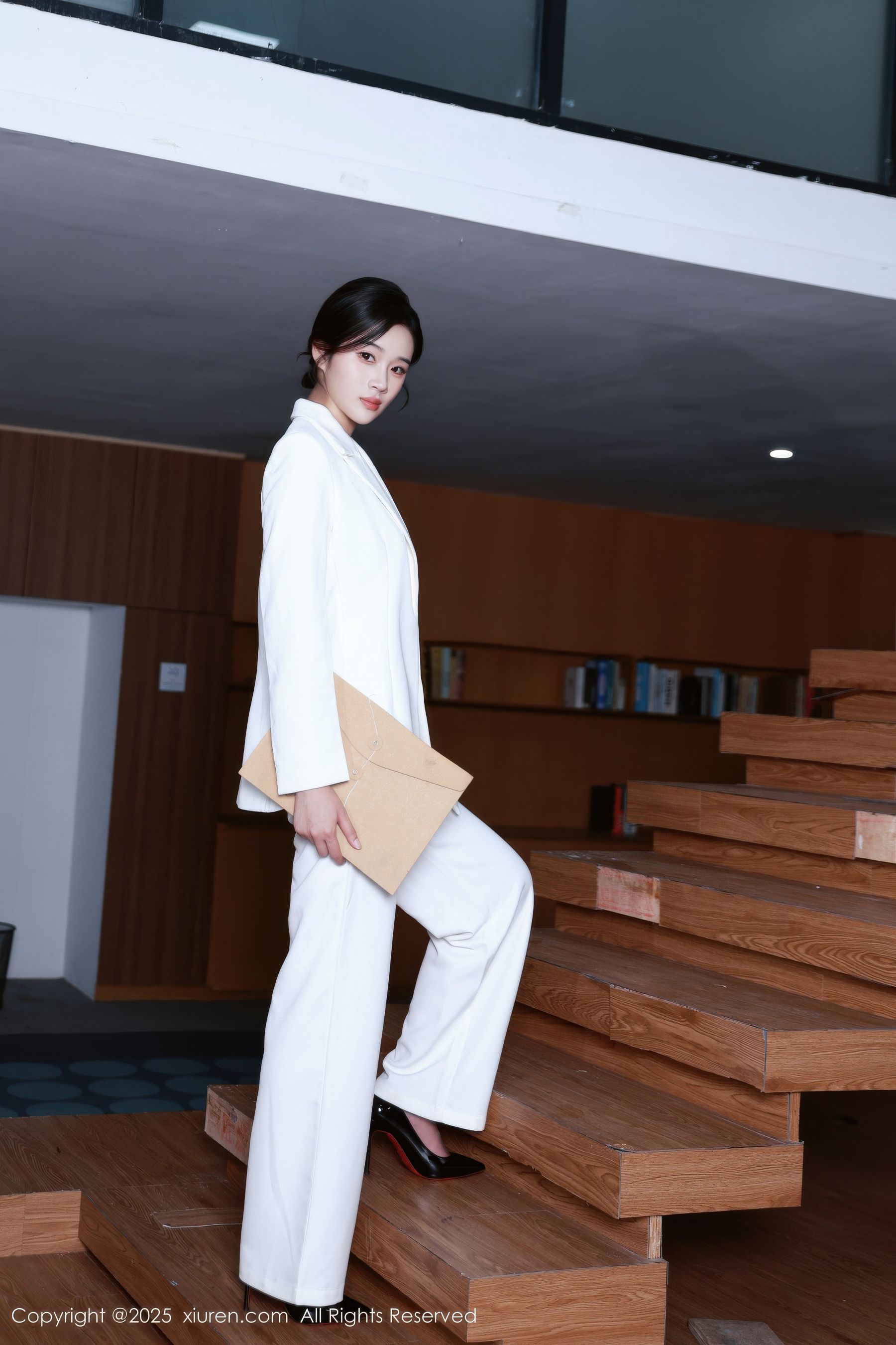 [秀人XiuRen] 2025.10.24 No.10908 南乔/(72P)