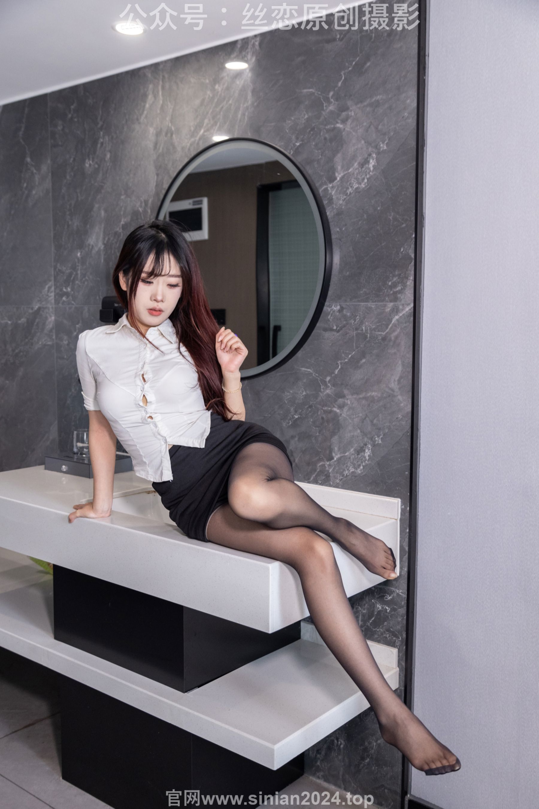 丝恋摄影 No.005 小梦 - 白色衬衫 黑色丝袜 包臀裙/(169P)