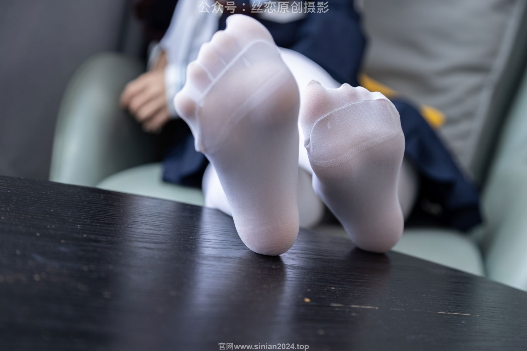 丝恋摄影 No.001 小梦 - 乐福鞋 厚白丝/(243P)