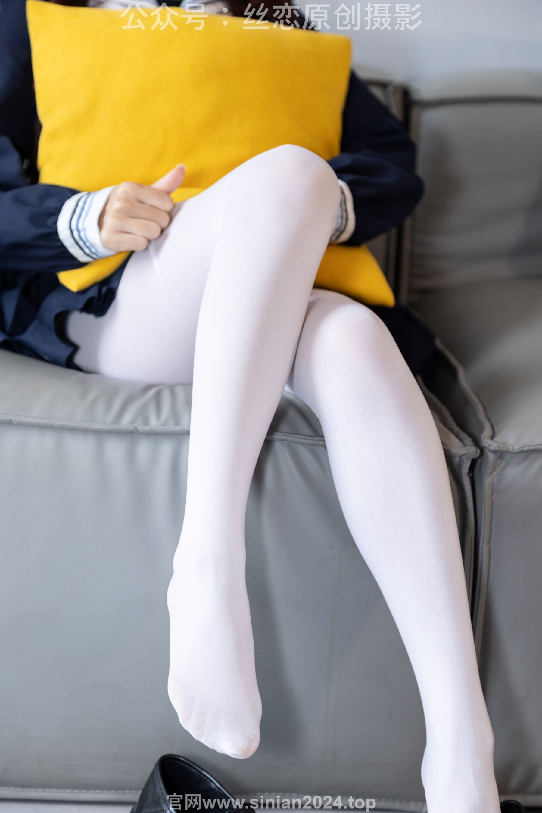 丝恋摄影 No.001 小梦 - 乐福鞋 厚白丝/(243P)