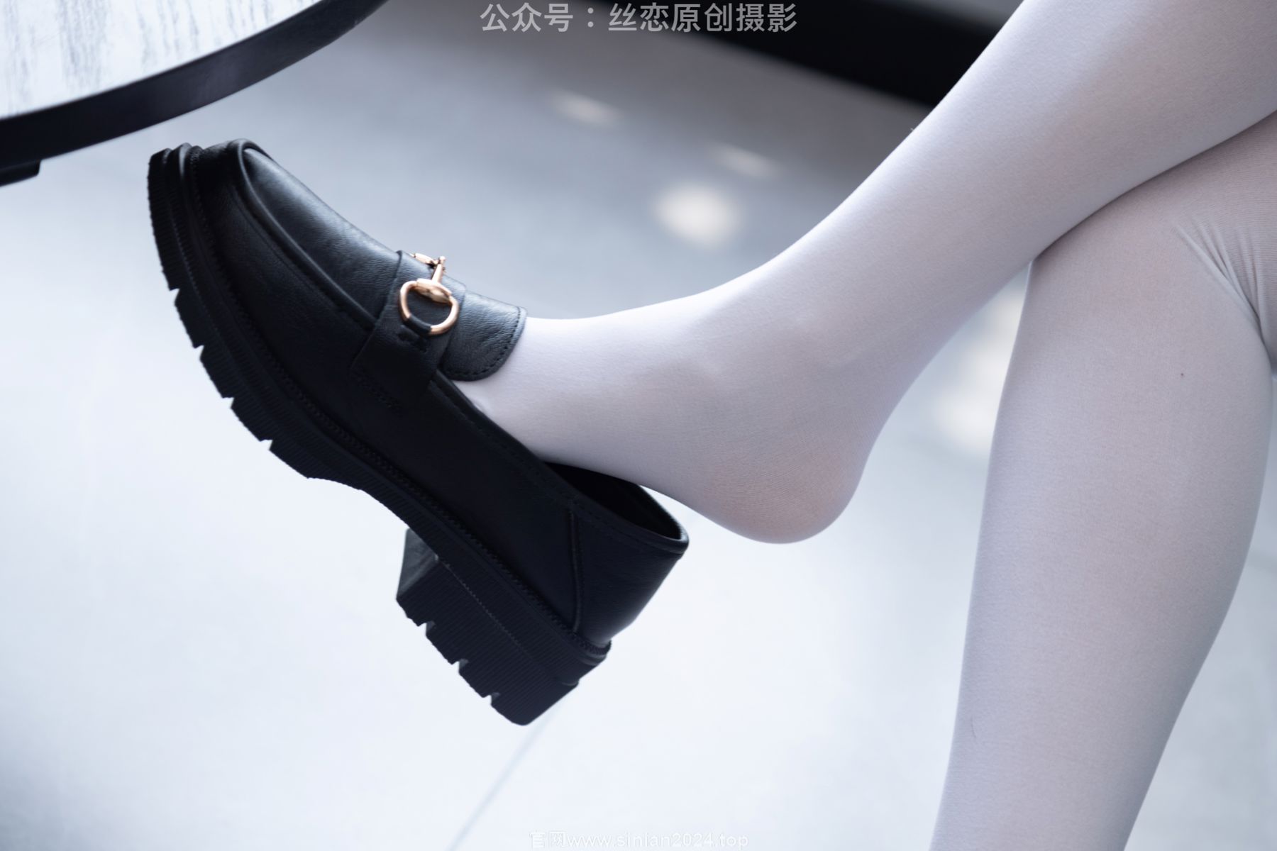 丝恋摄影 No.001 小梦 - 乐福鞋 厚白丝/(243P)