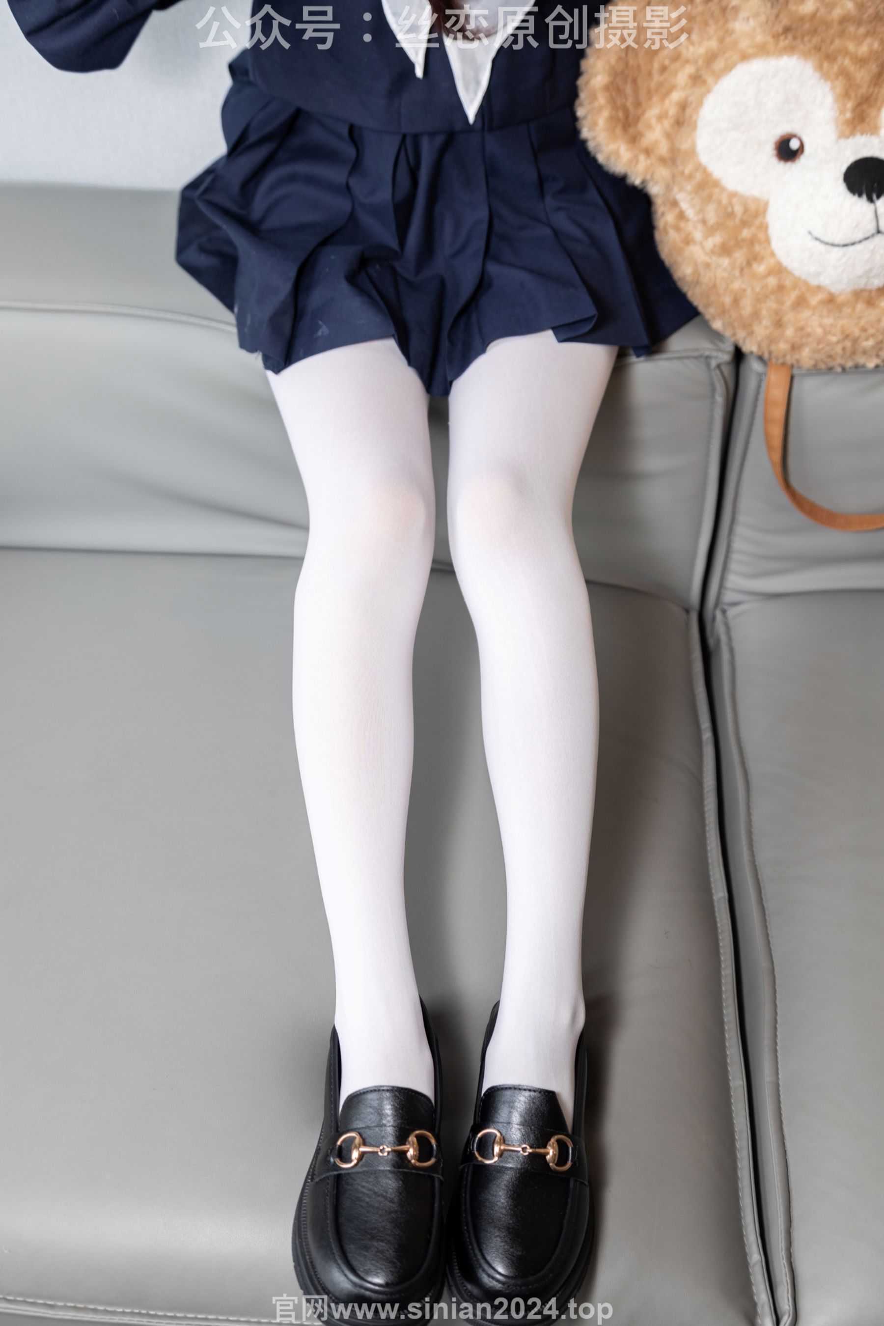 丝恋摄影 No.001 小梦 - 乐福鞋 厚白丝/(243P)