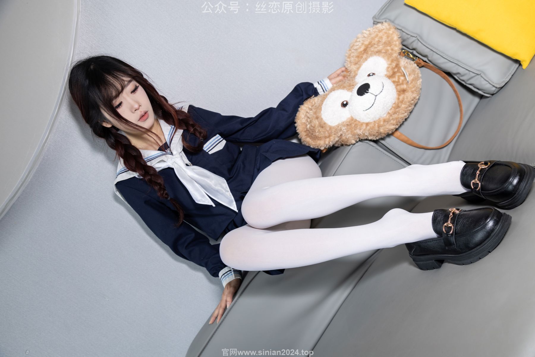 丝恋摄影 No.001 小梦 - 乐福鞋 厚白丝/(243P)