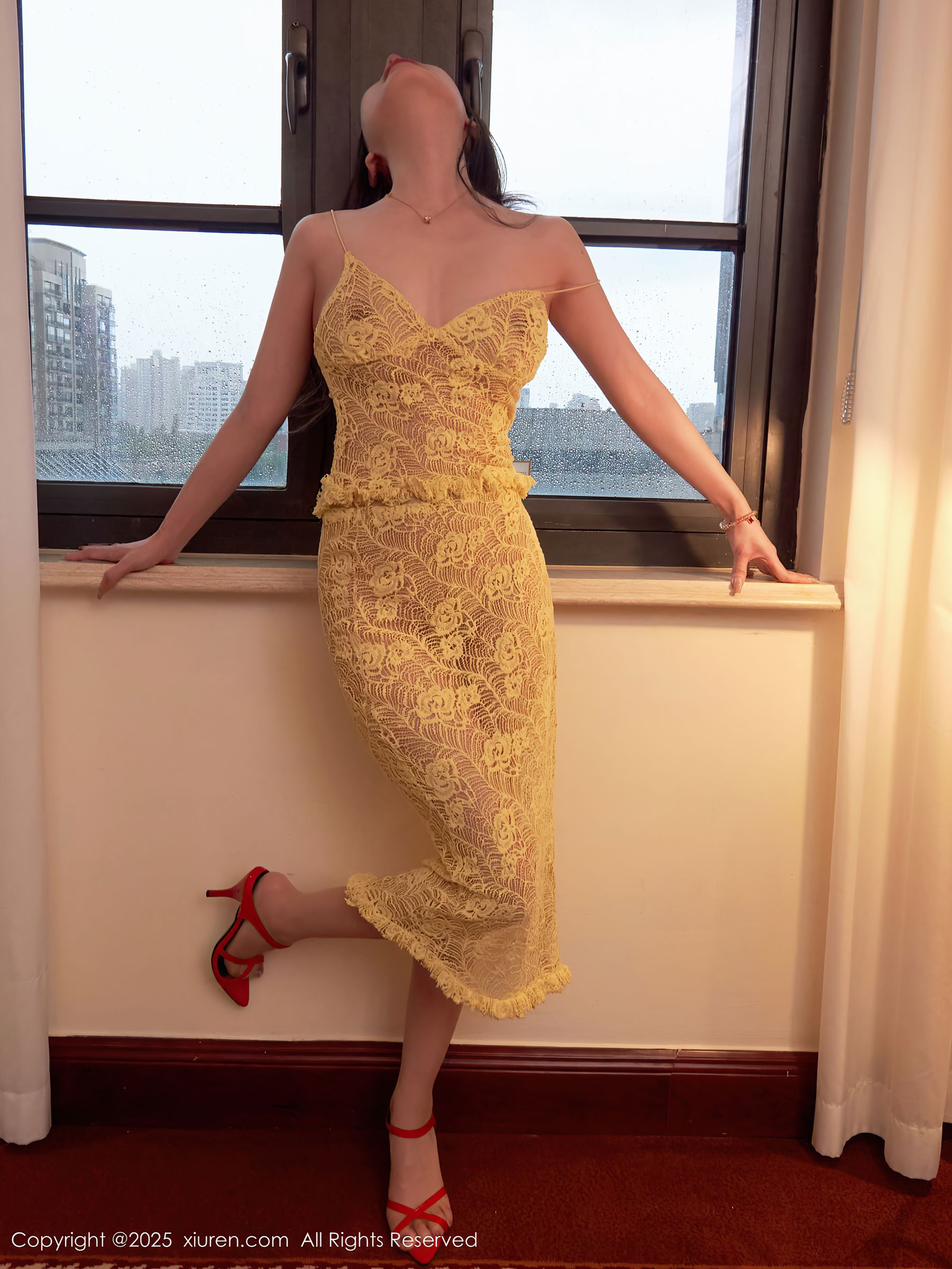 [秀人XiuRen] 2025.10.16 No.10879 尹甜甜sunny/(82P)