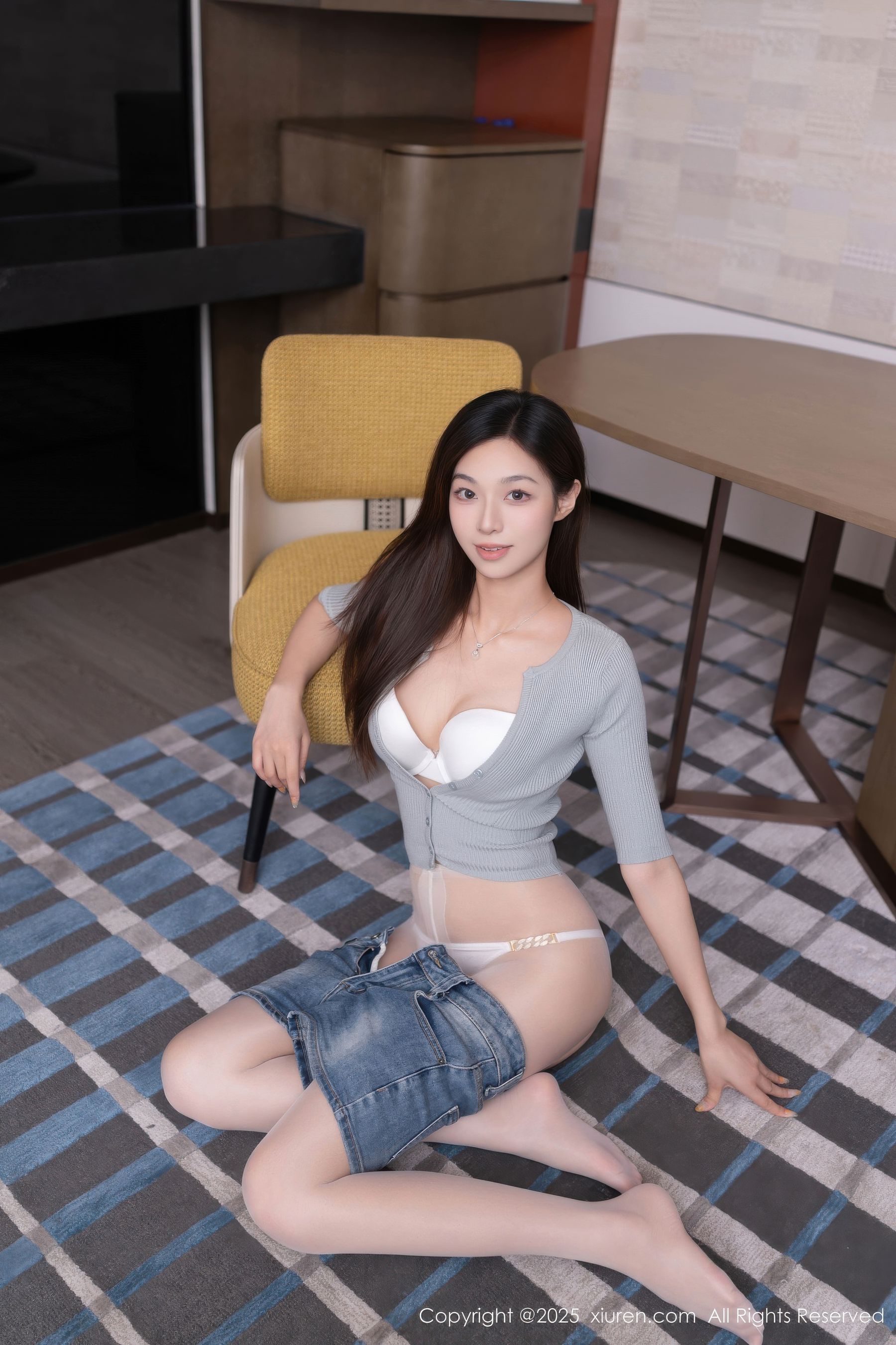 [秀人XiuRen] 2025.10.17 No.10881 kiki柚柚/(80P)