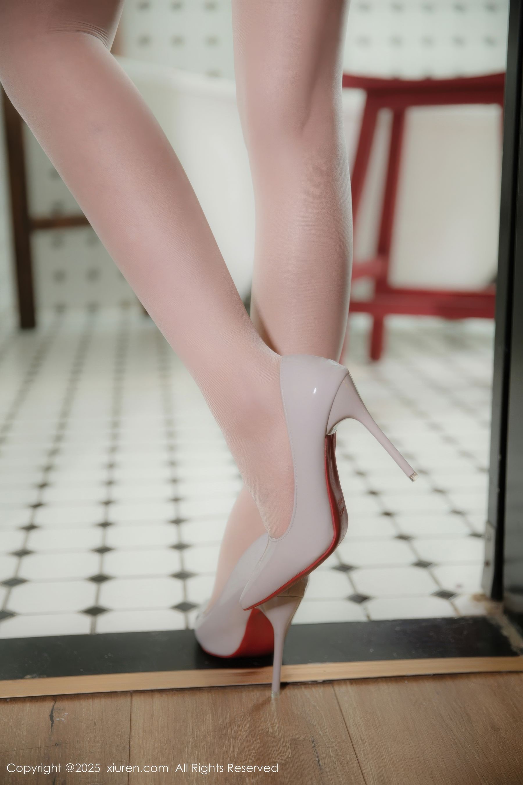 [秀人XiuRen] 2025.10.16 No.10877 悦兮/(76P)