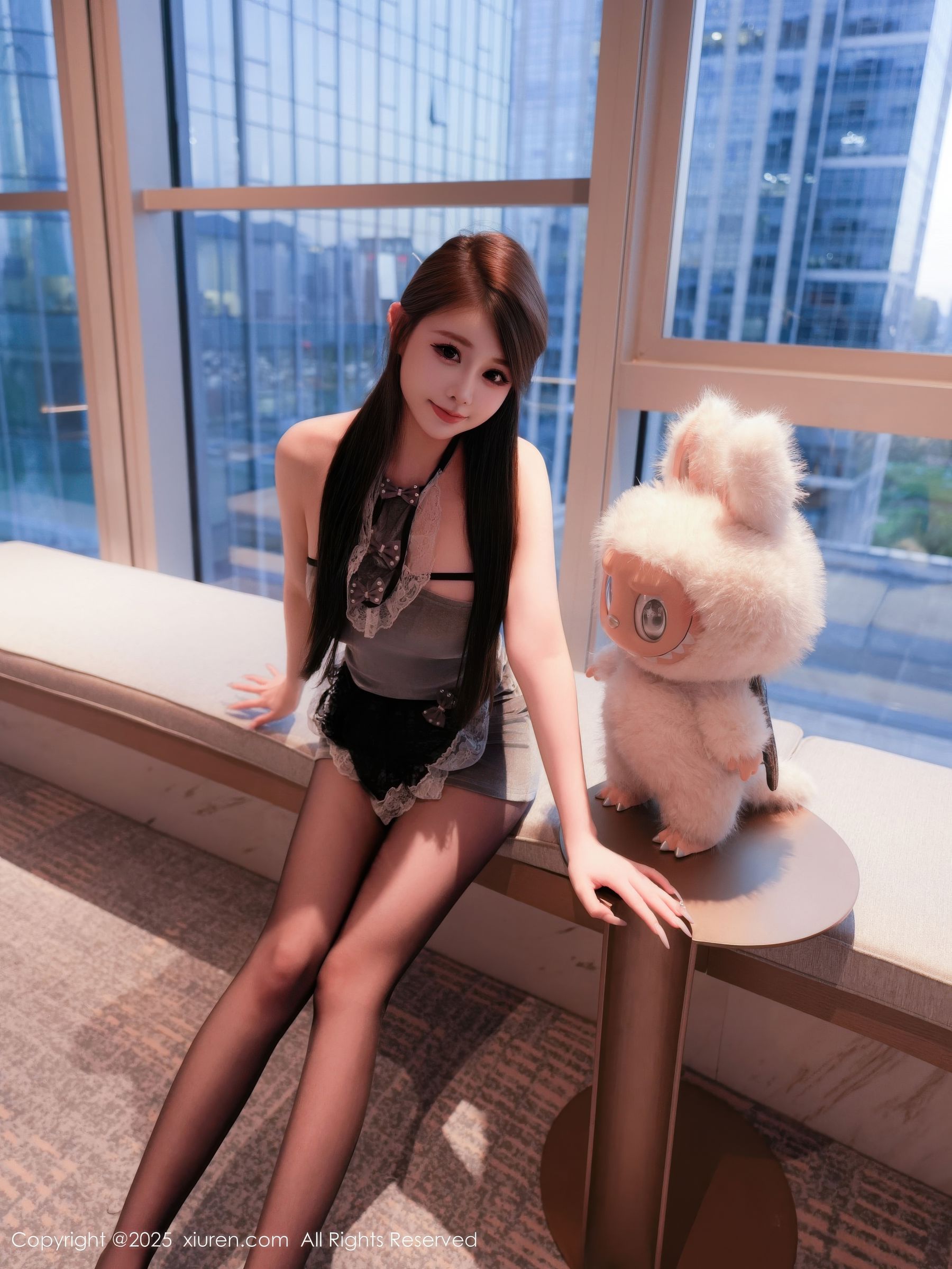 [秀人XiuRen] 2025.10.17 No.10884 甜妮/(60P)