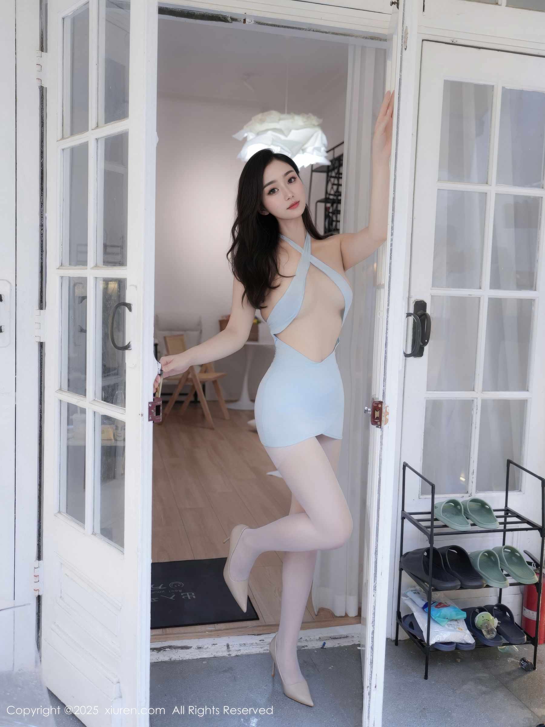 [秀人XiuRen] 2025.10.20 No.10889 楠芝/(56P)