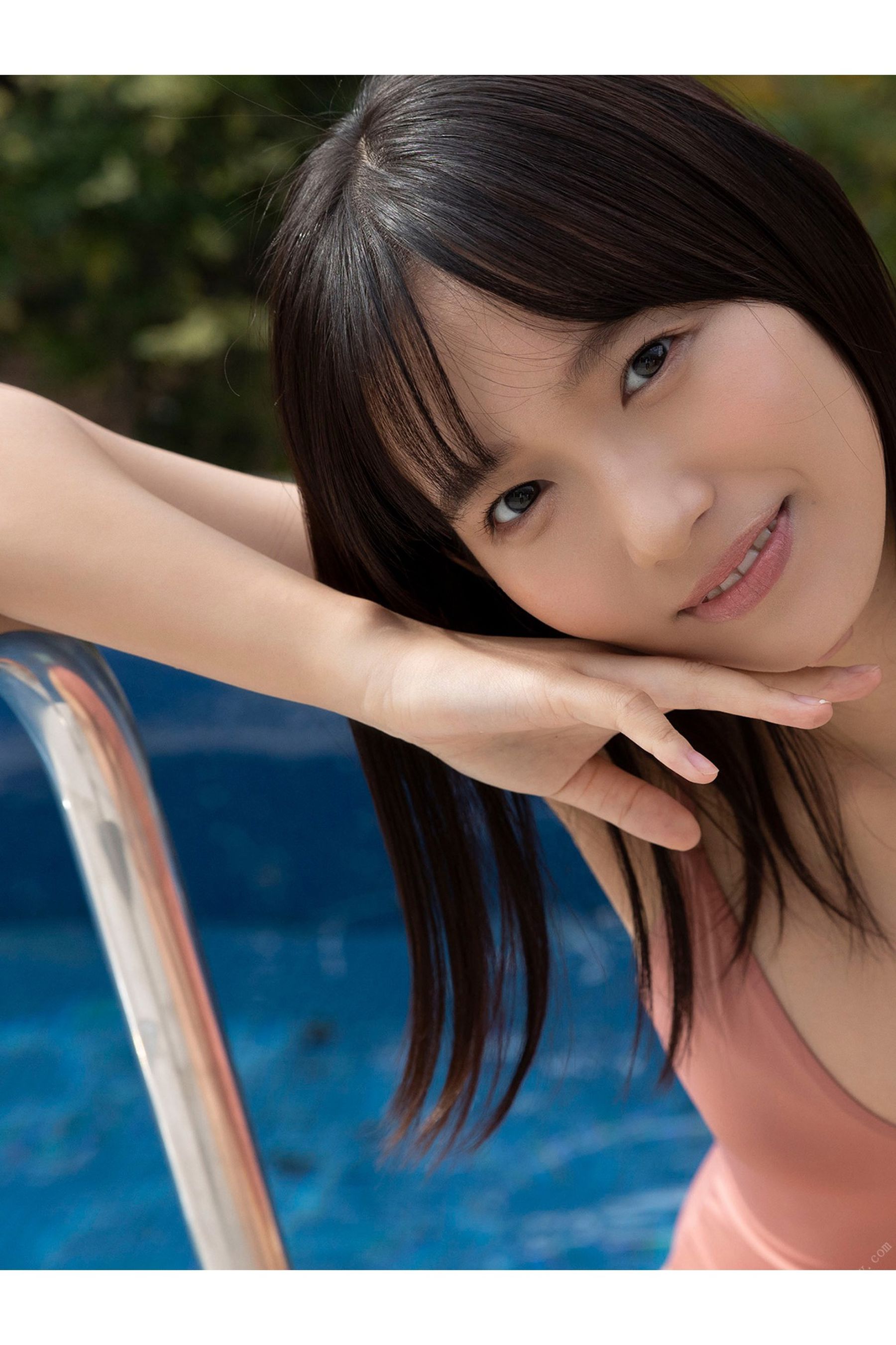 志田音々 - 大人びたキミが眩しくて/(96P)