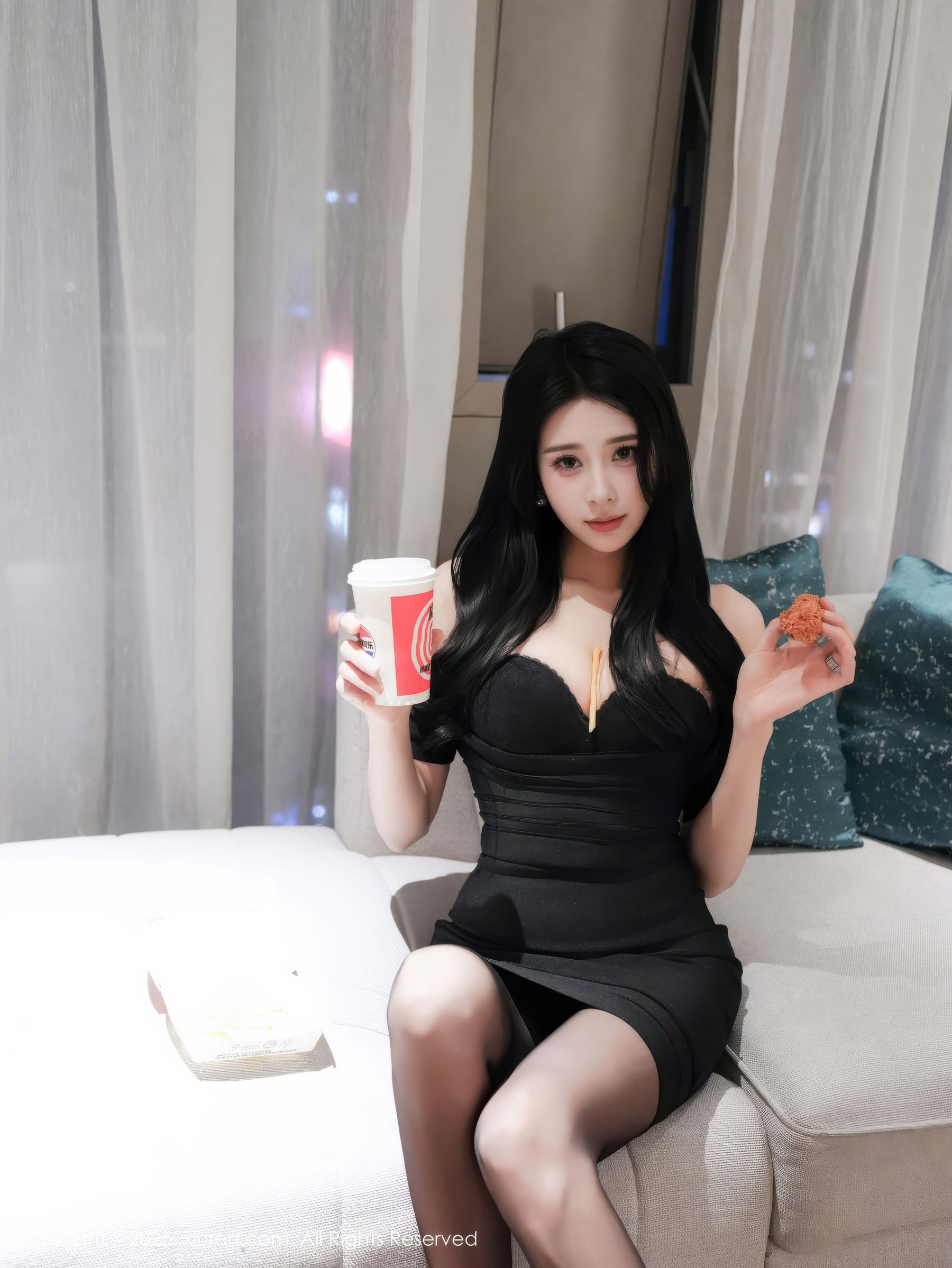 [秀人XiuRen] 2025.11.04 No.10942 椰汁糯米姬/(53P)