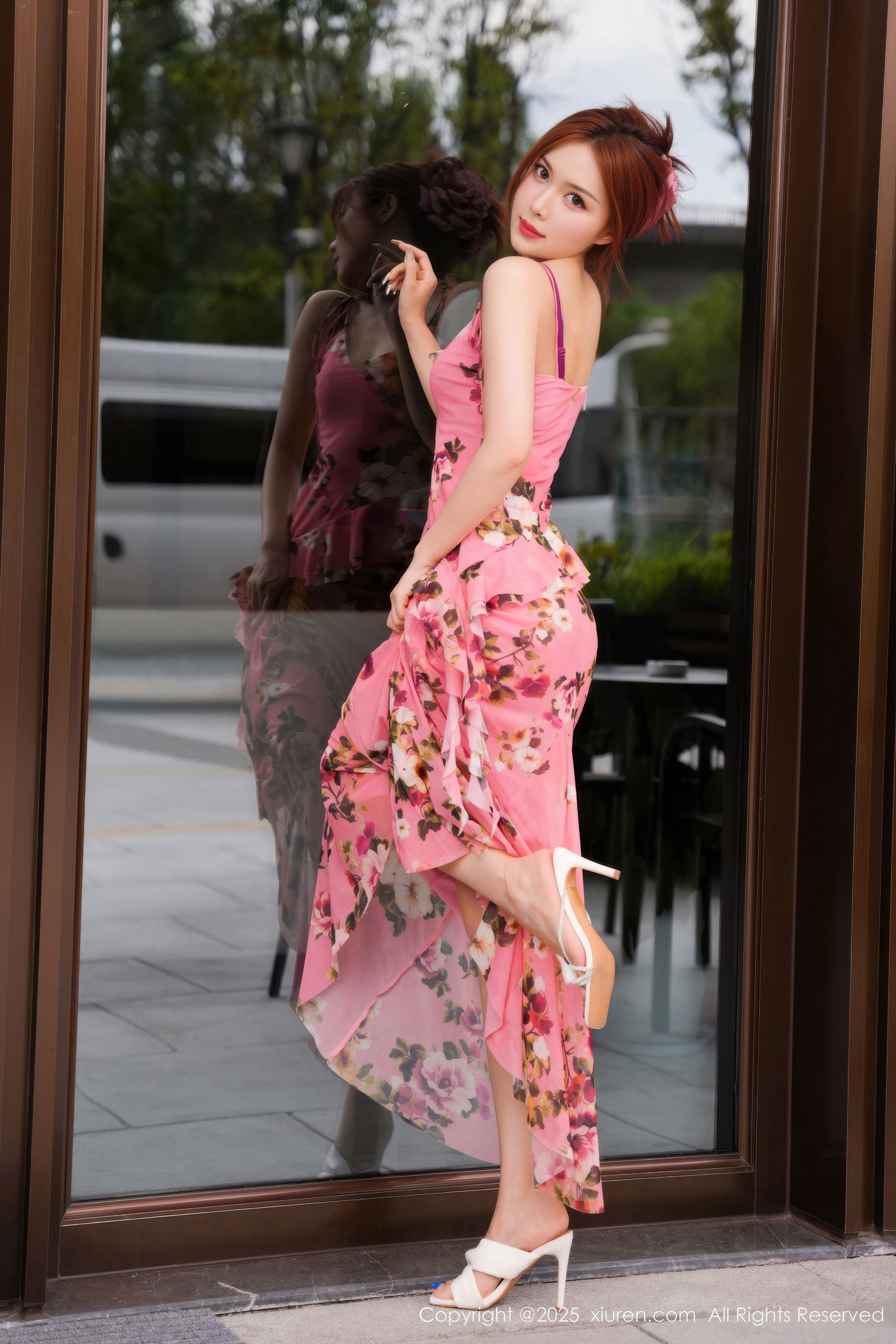 [秀人XiuRen] 2025.11.06 No.10954 白芷yy/(60P)