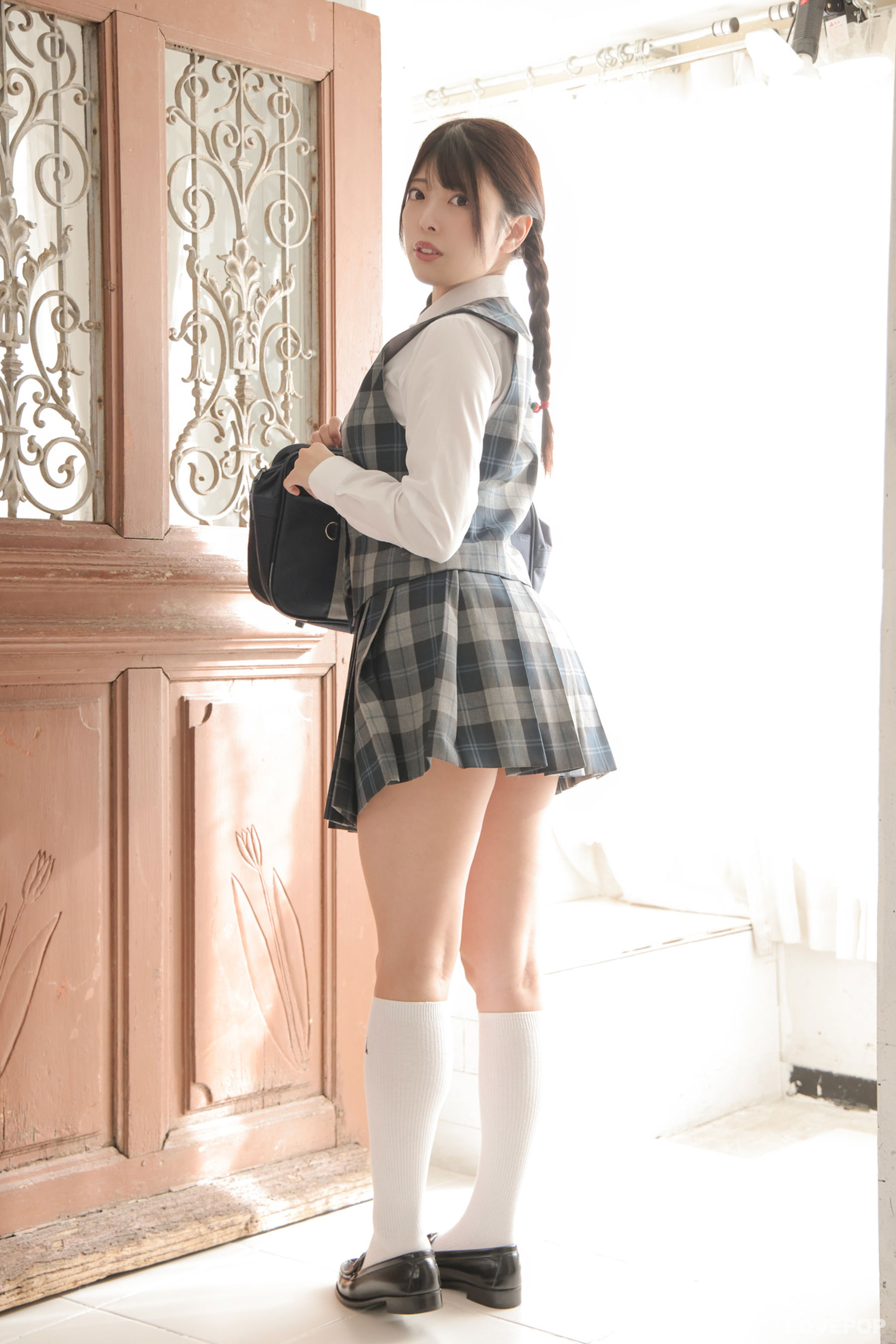 [LOVEPOP] Kishiro Niibo 新穂貴城 Photoset 04/(97P)