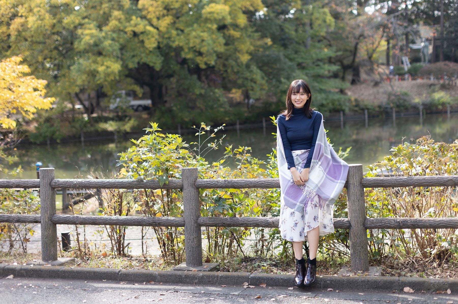 志田音々 - 大人びたキミが眩しくて/(96P)