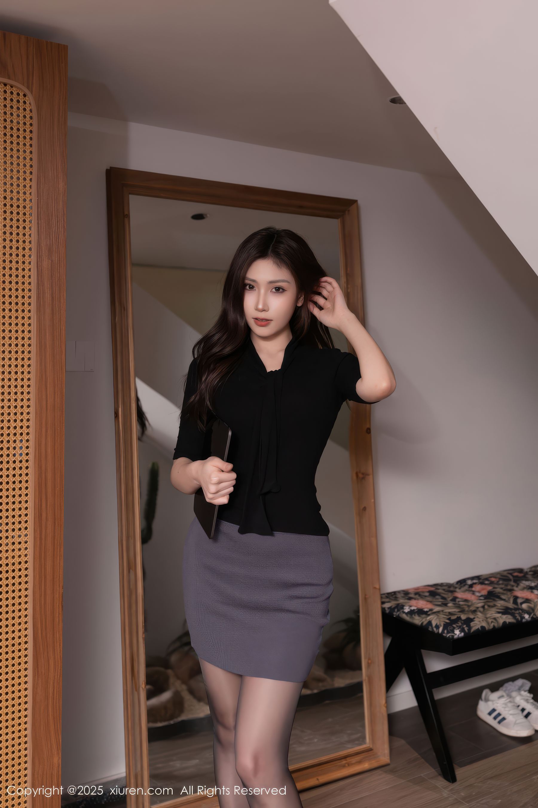 [秀人XiuRen] 2025.10.30 No.10930 刘婷婷/(77P)