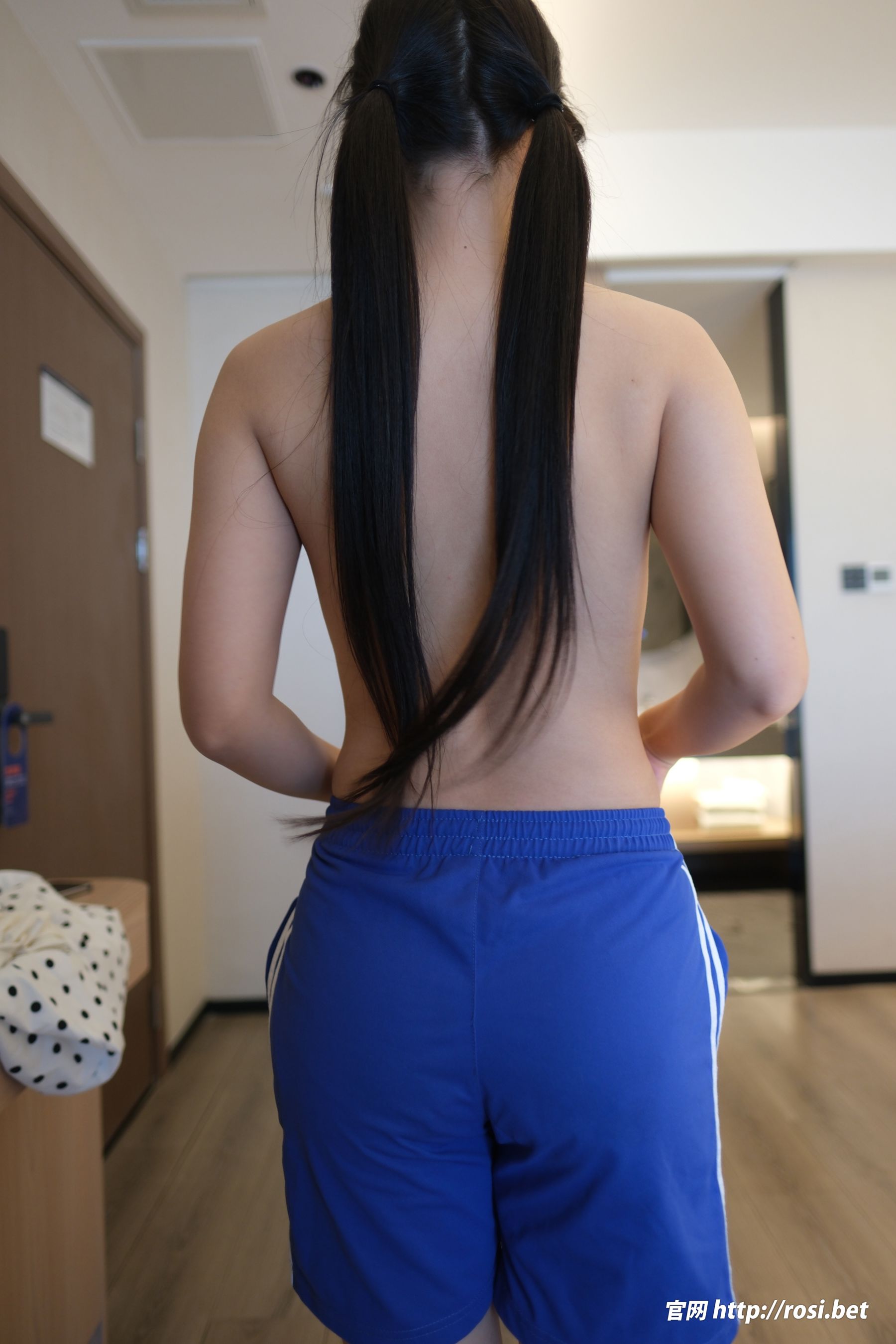 [ROSI写真] 2026.01.07 NO.5147/(140P)