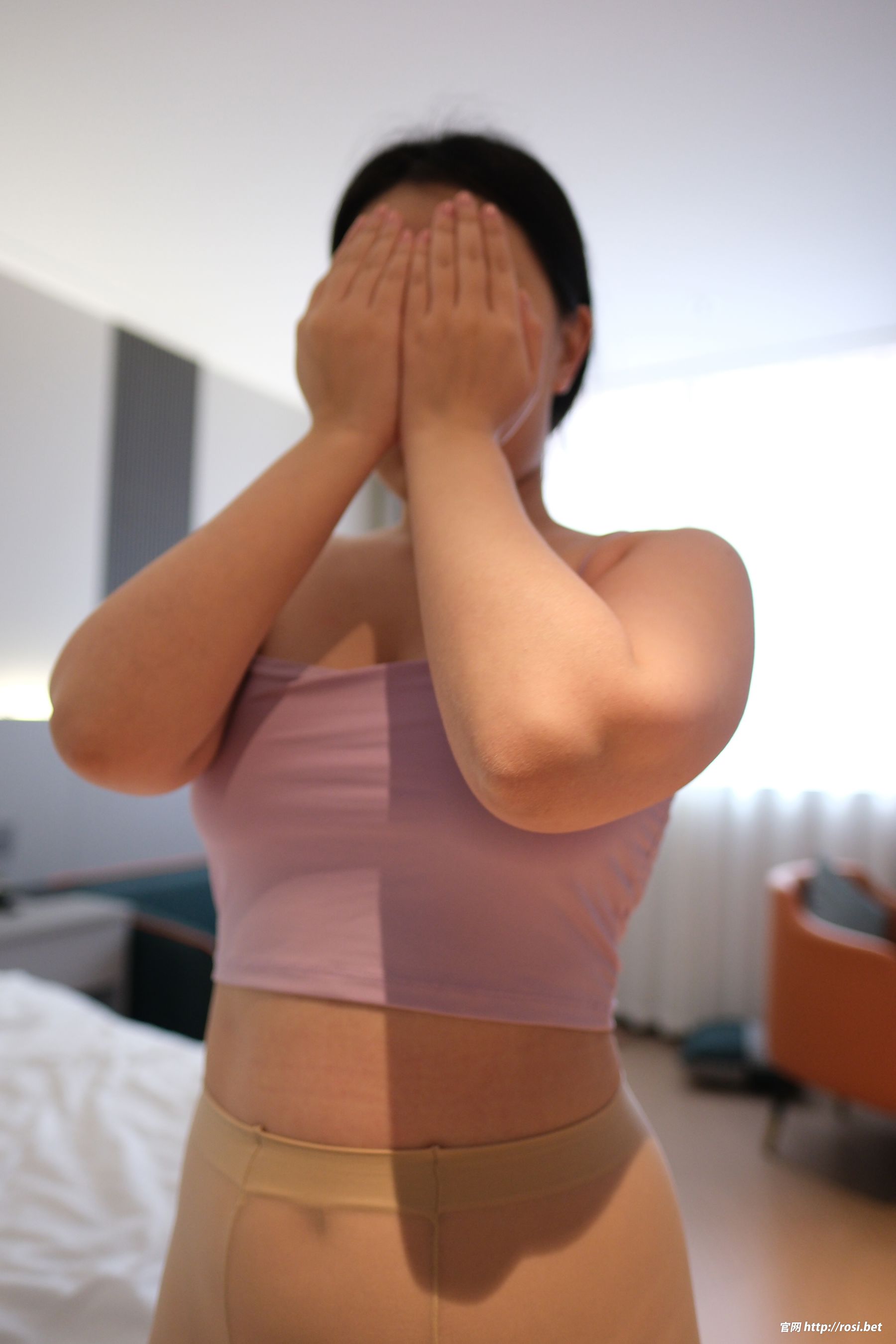 [ROSI写真] 2025.12.26 NO.5135/(77P)