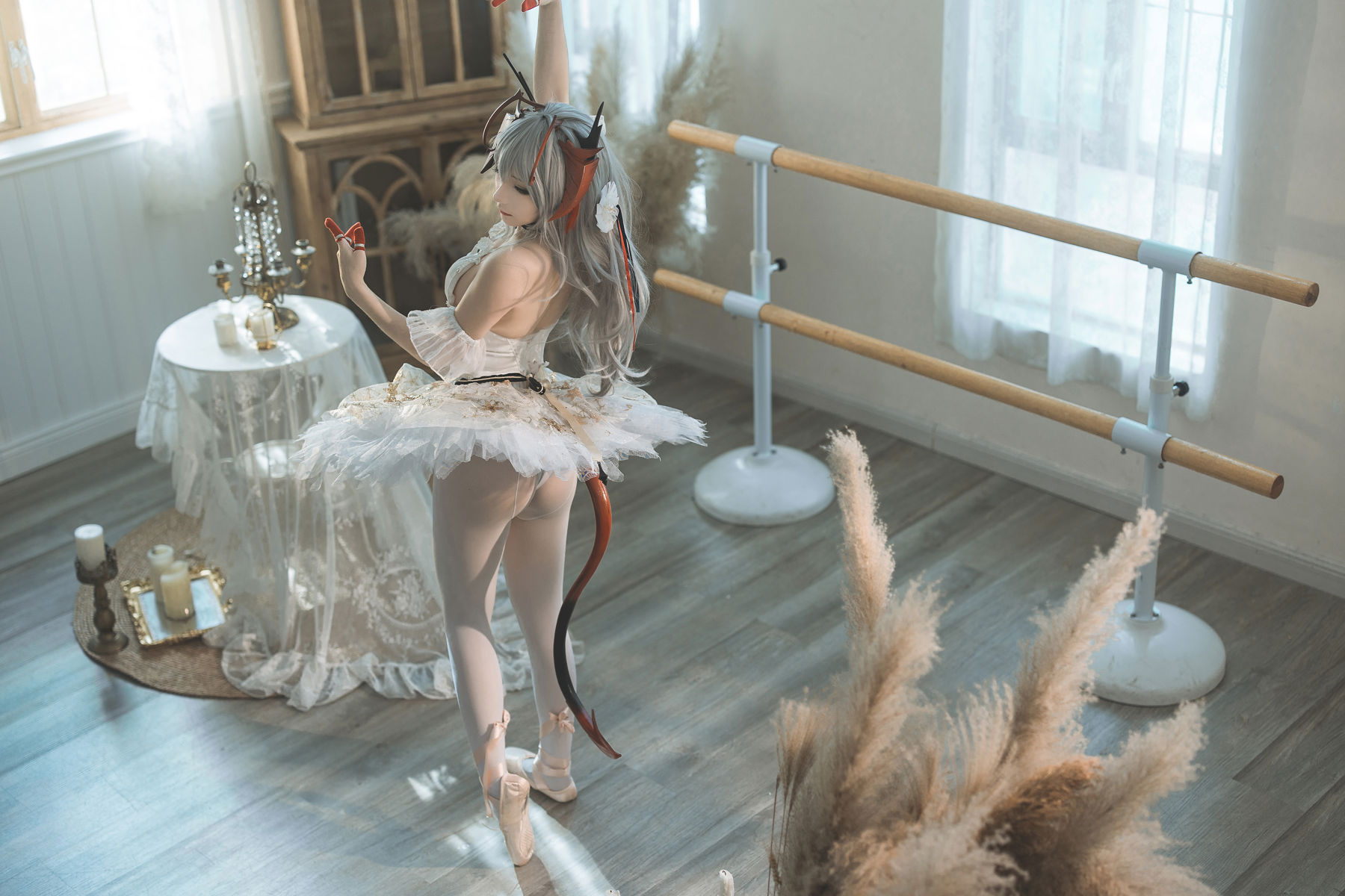 是三不是世w - 明日方舟 W 芭蕾/(27P)