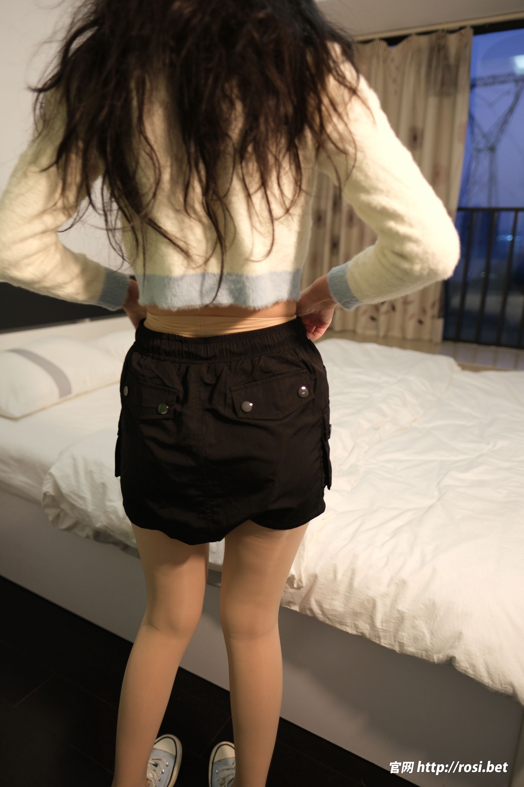 [ROSI写真] 2025.12.19 NO.5128/(68P)