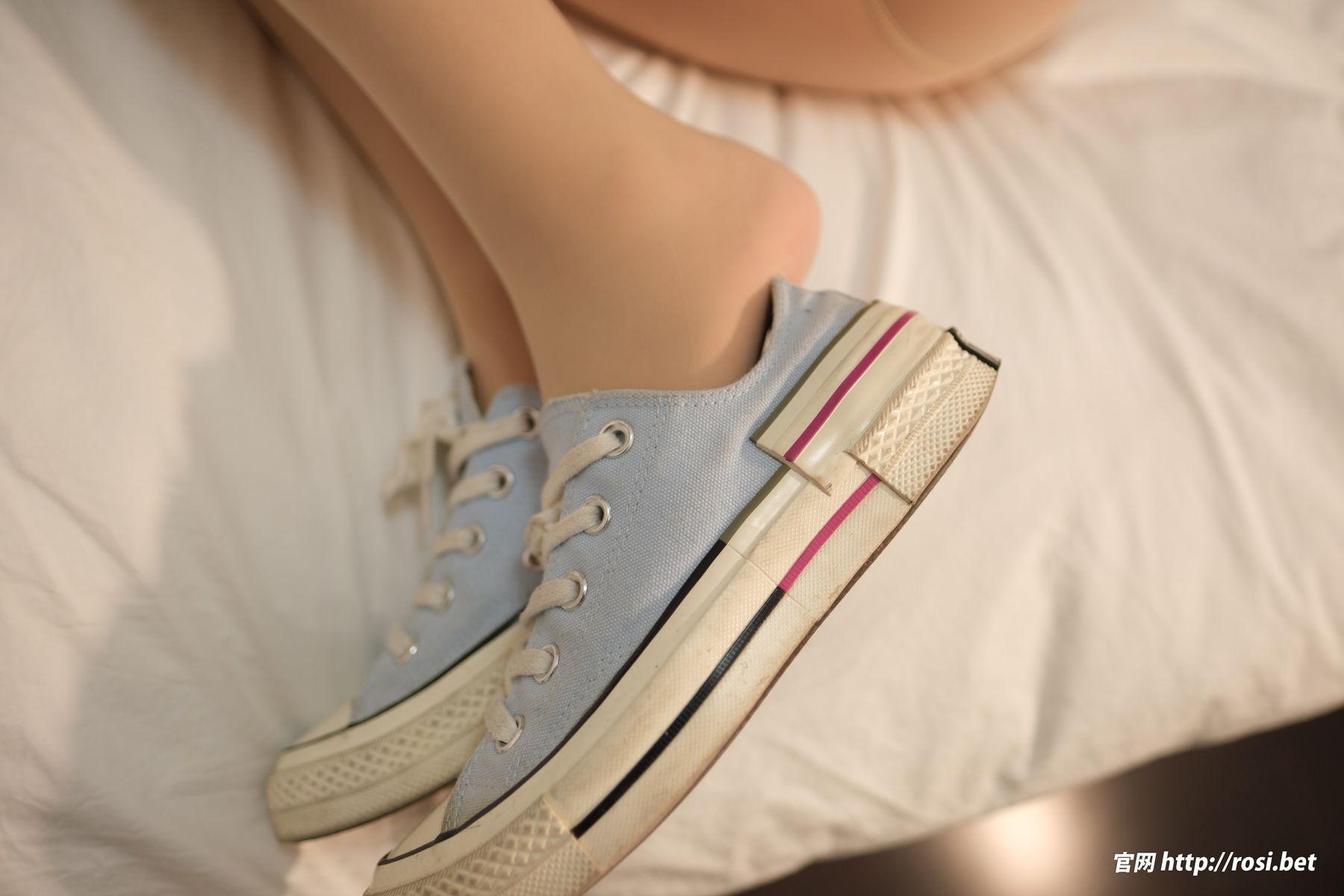 [ROSI写真] 2025.12.19 NO.5128/(68P)