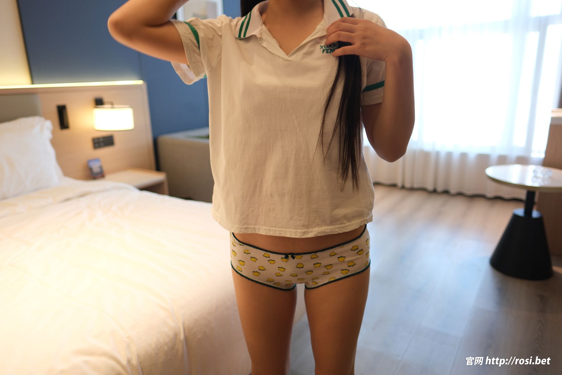 [ROSI写真] 2025.12.17 NO.5126/(70P)