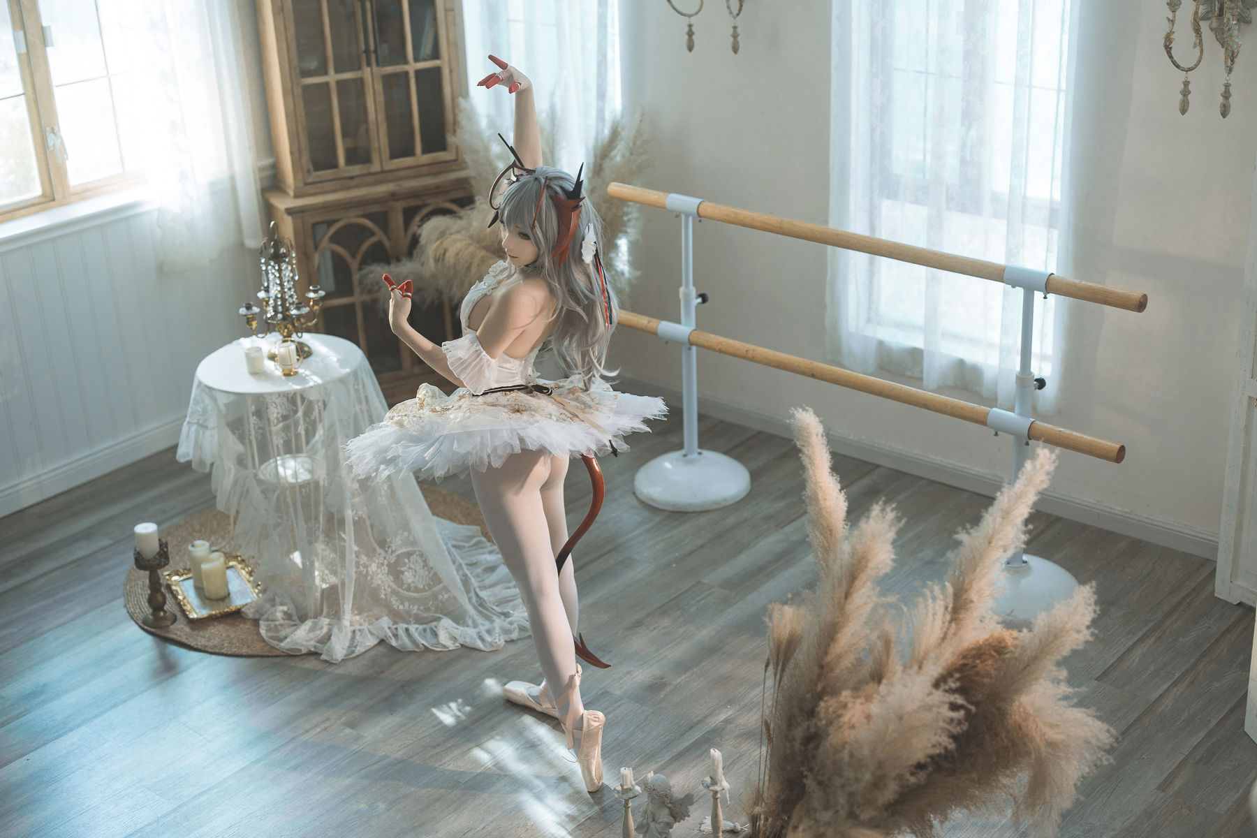 是三不是世w - 明日方舟 W 芭蕾/(27P)