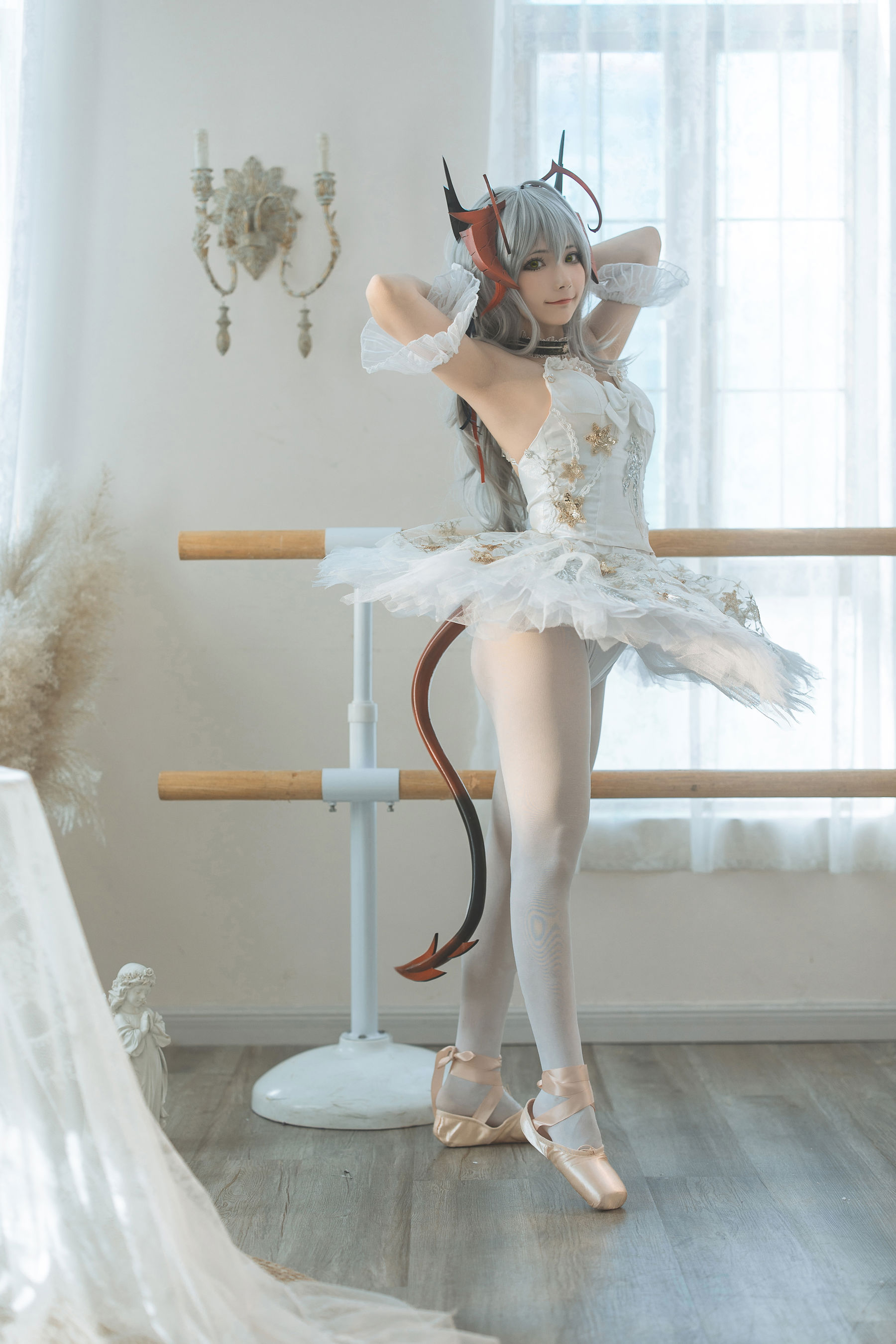 是三不是世w - 明日方舟 W 芭蕾/(27P)