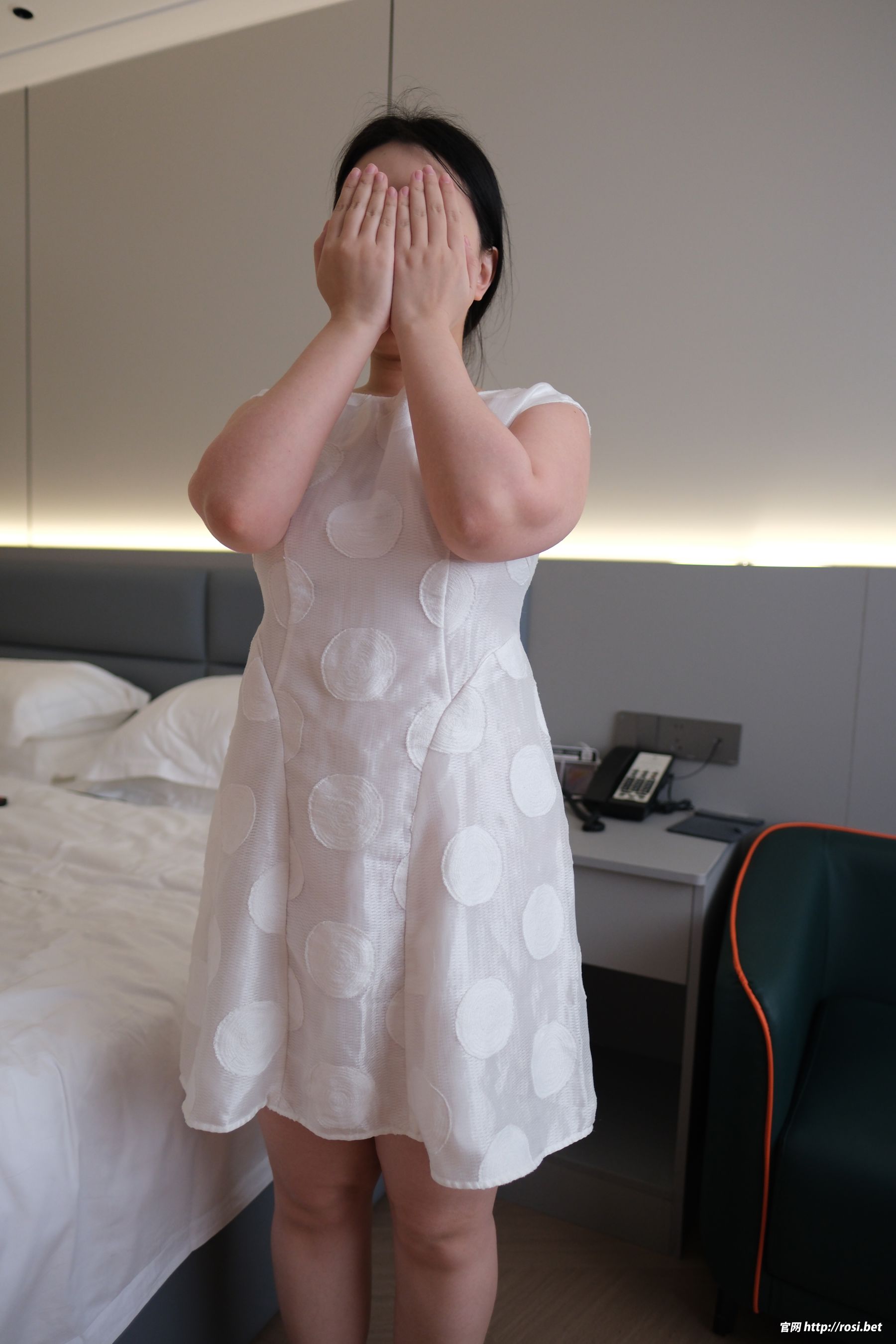 [ROSI写真] 2025.12.22 NO.5131/(91P)